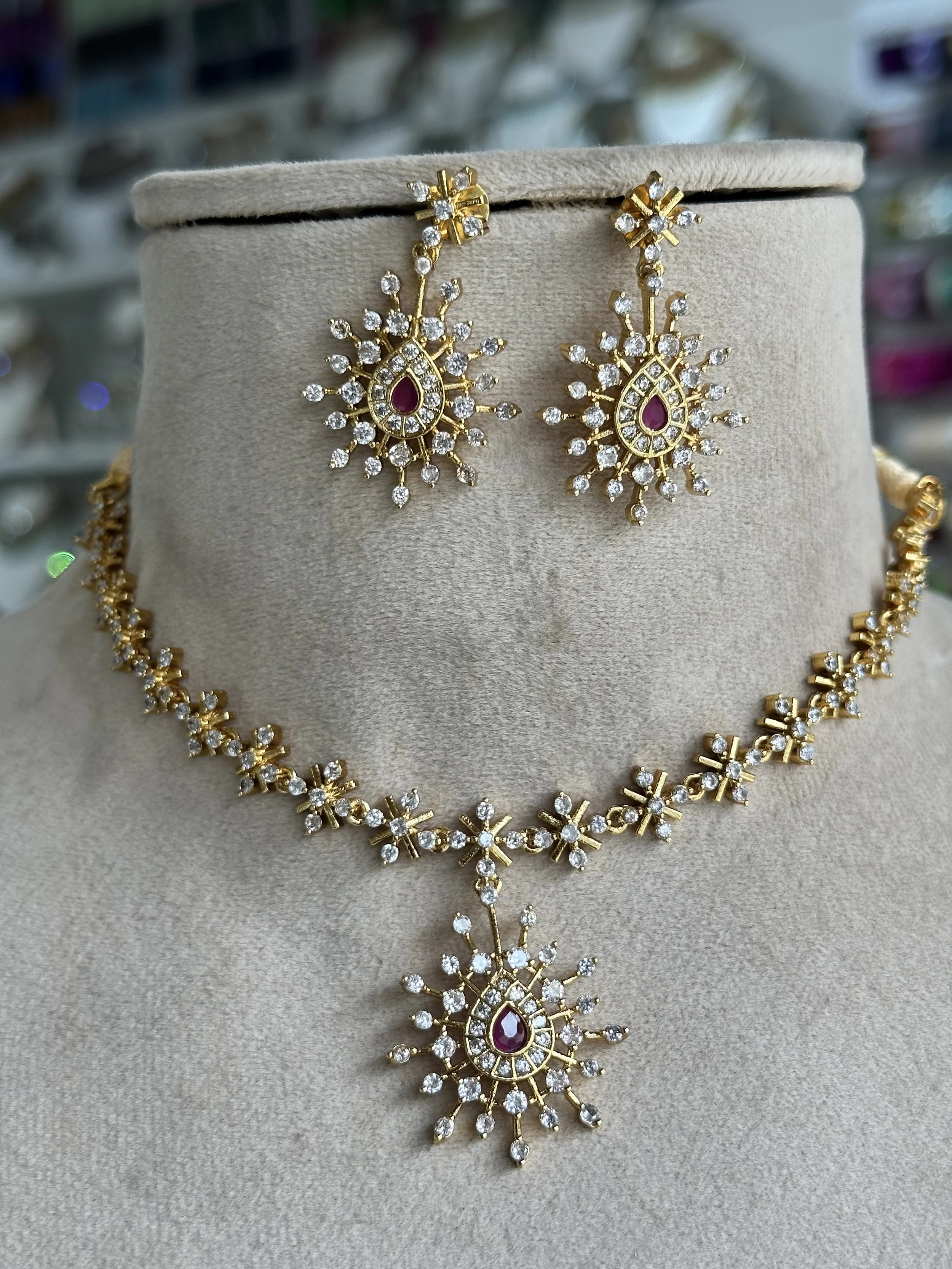 Diamond ruby set