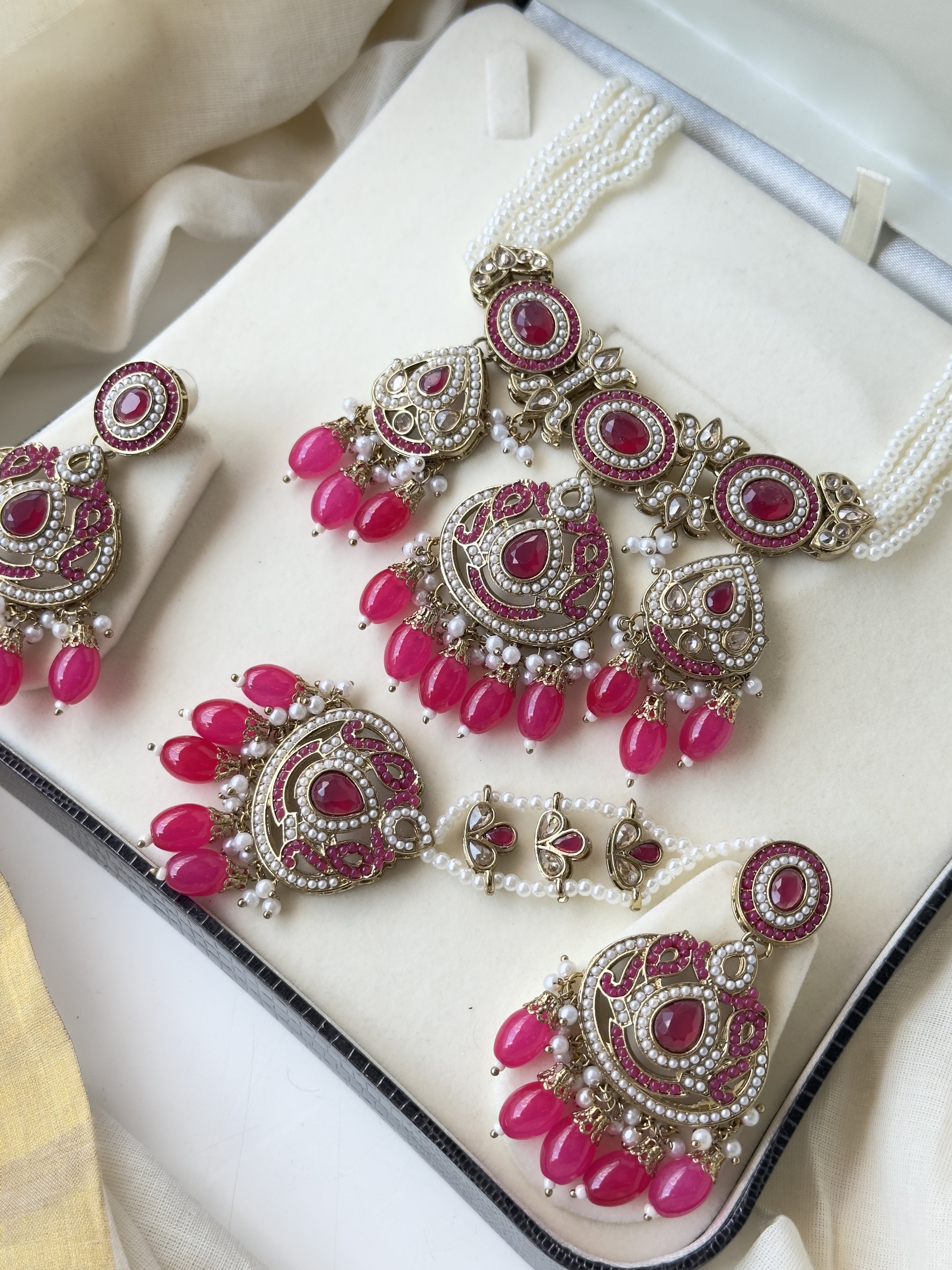 Hot pink choker