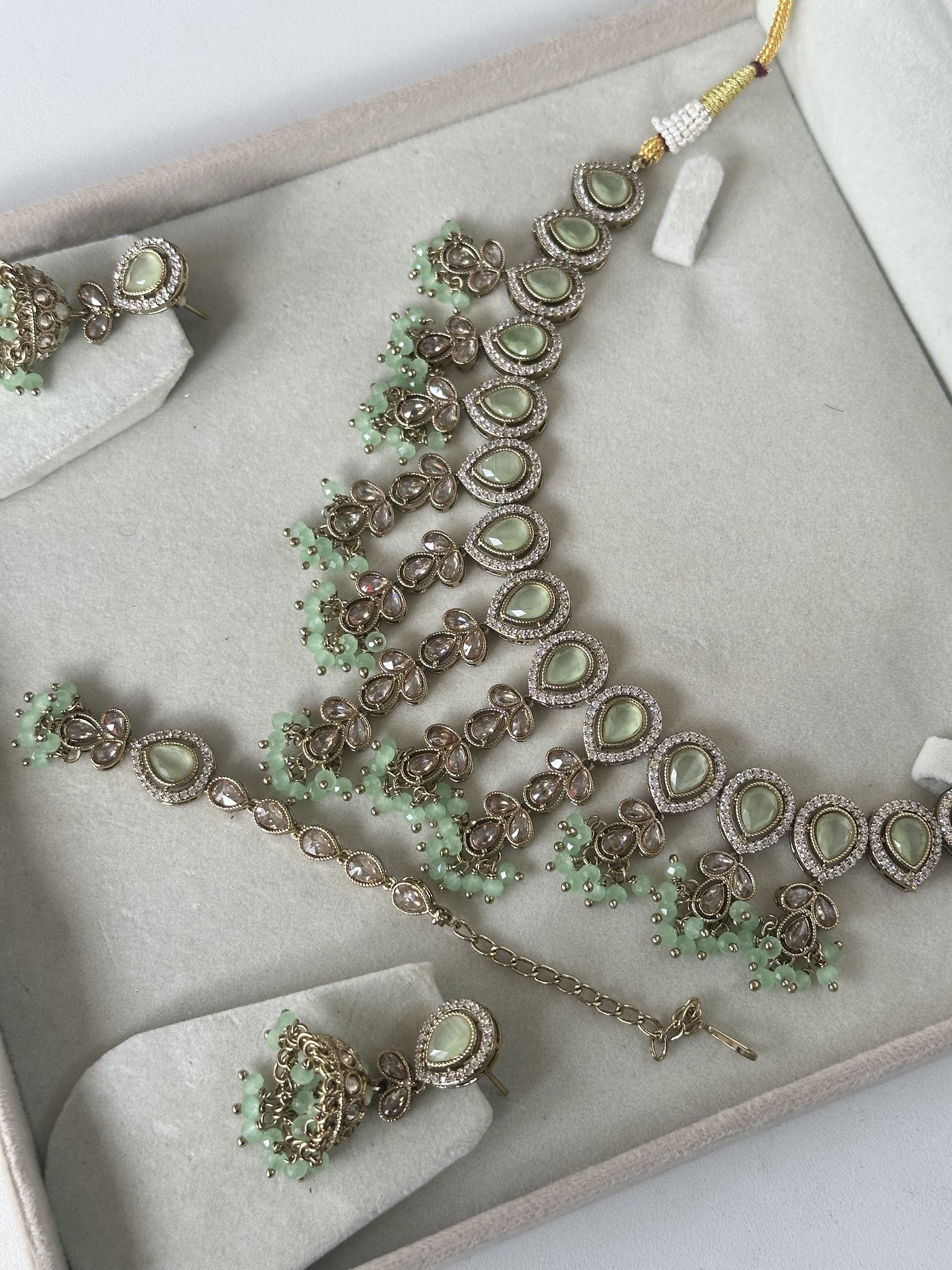 Antique gold sage green  flexible set - Laila