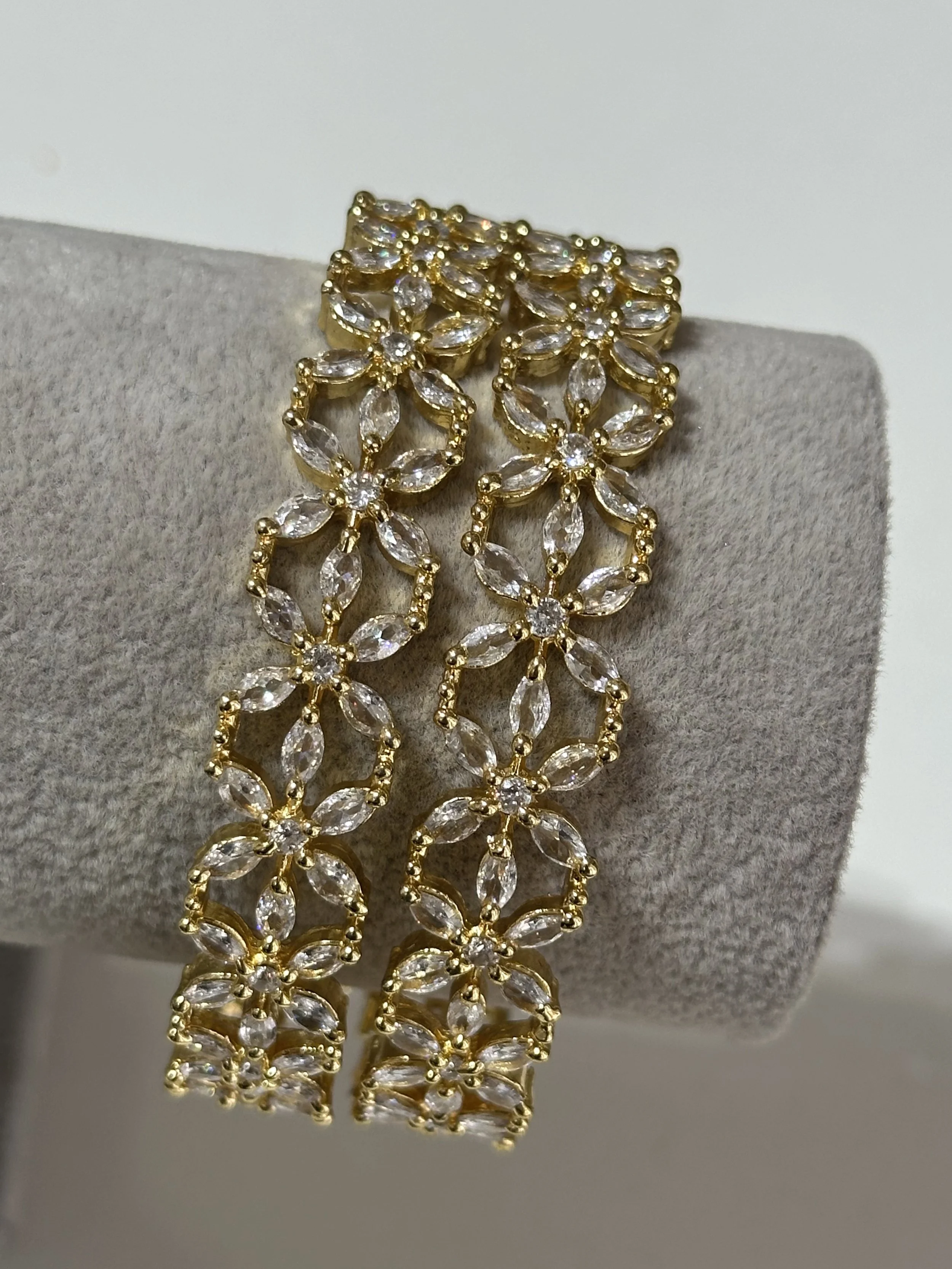 White stone flower bangle