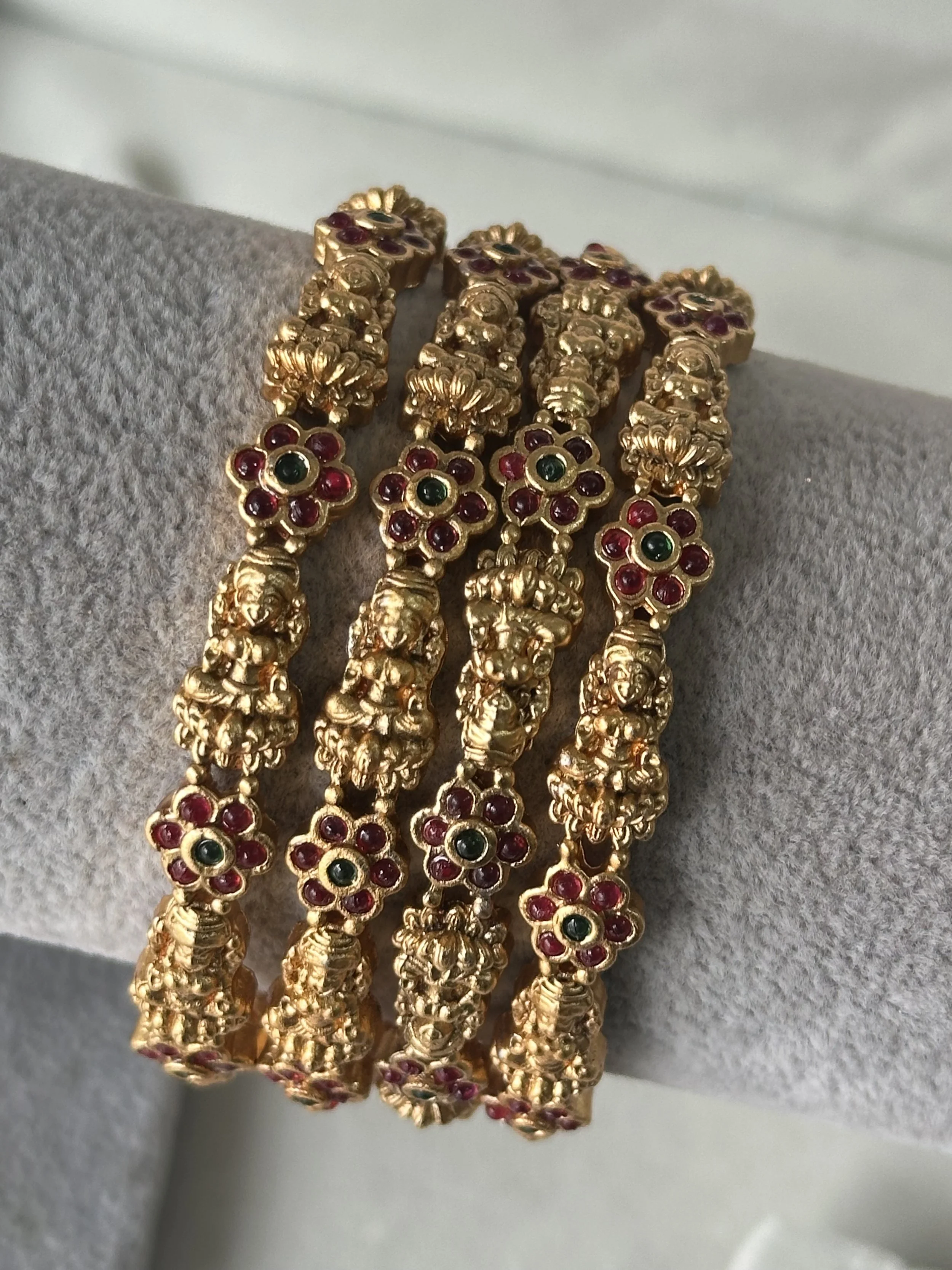 Lakshmi bangle set thin