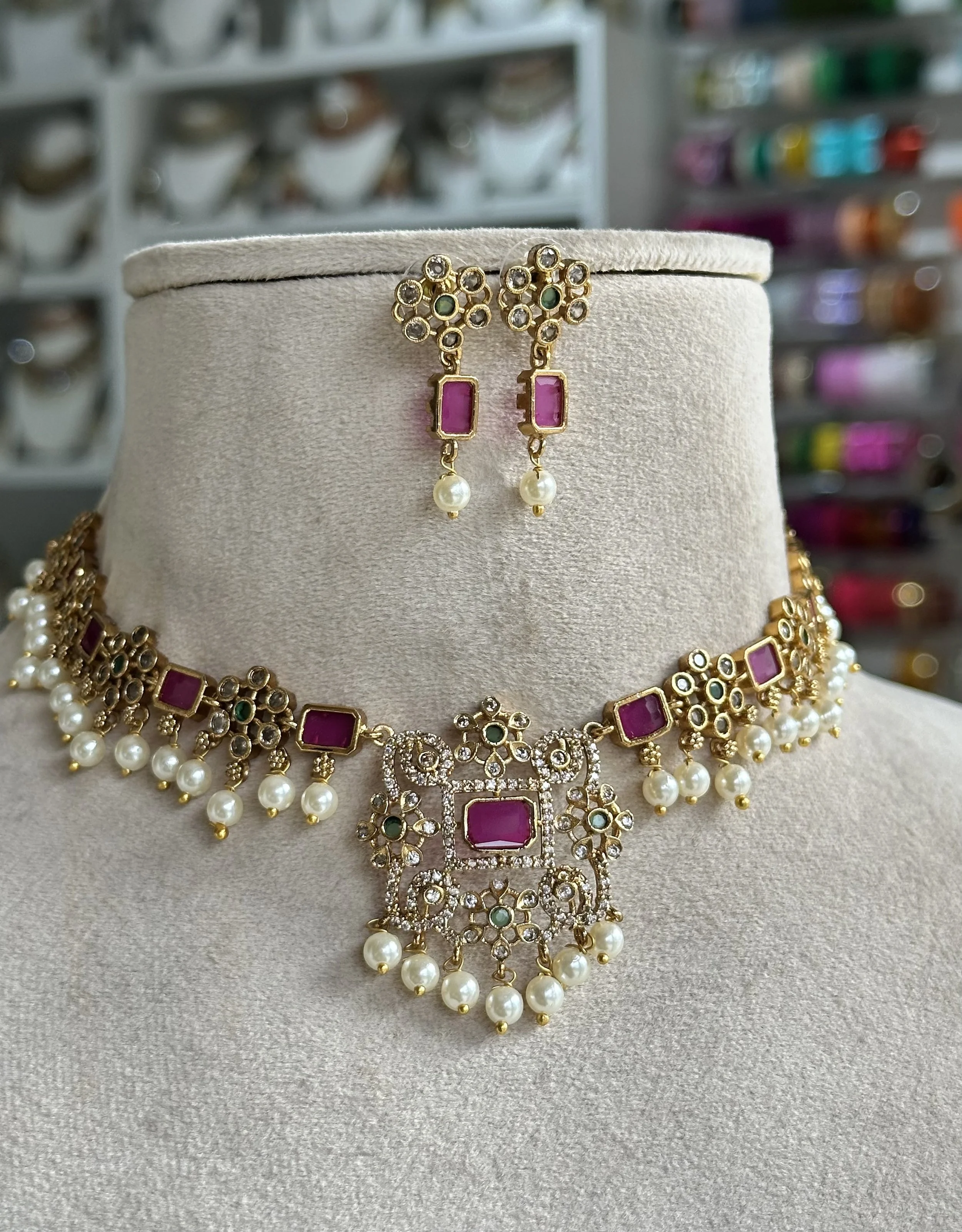 Pearl flower ad choker set
