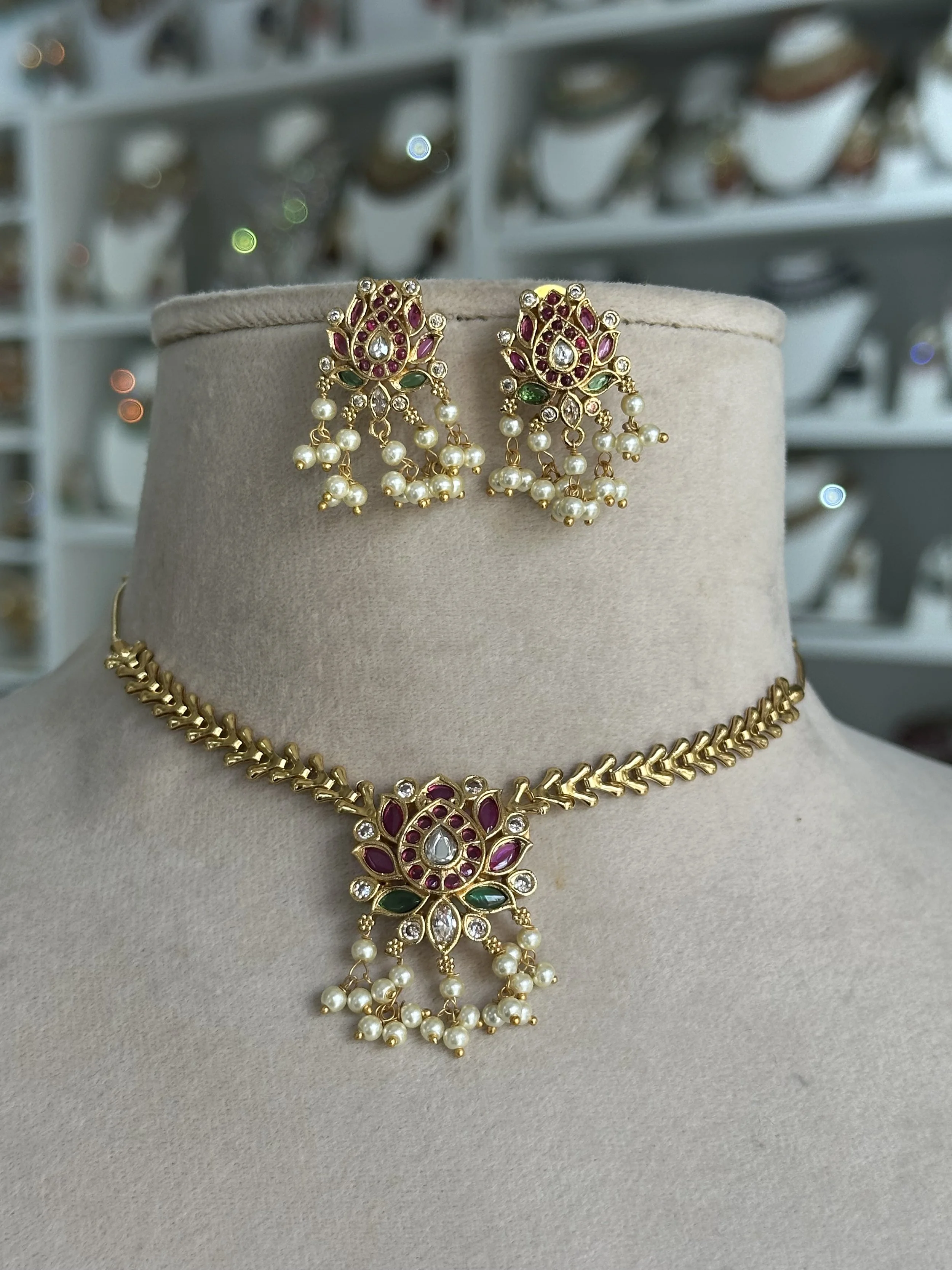 Simple lotus flexible set