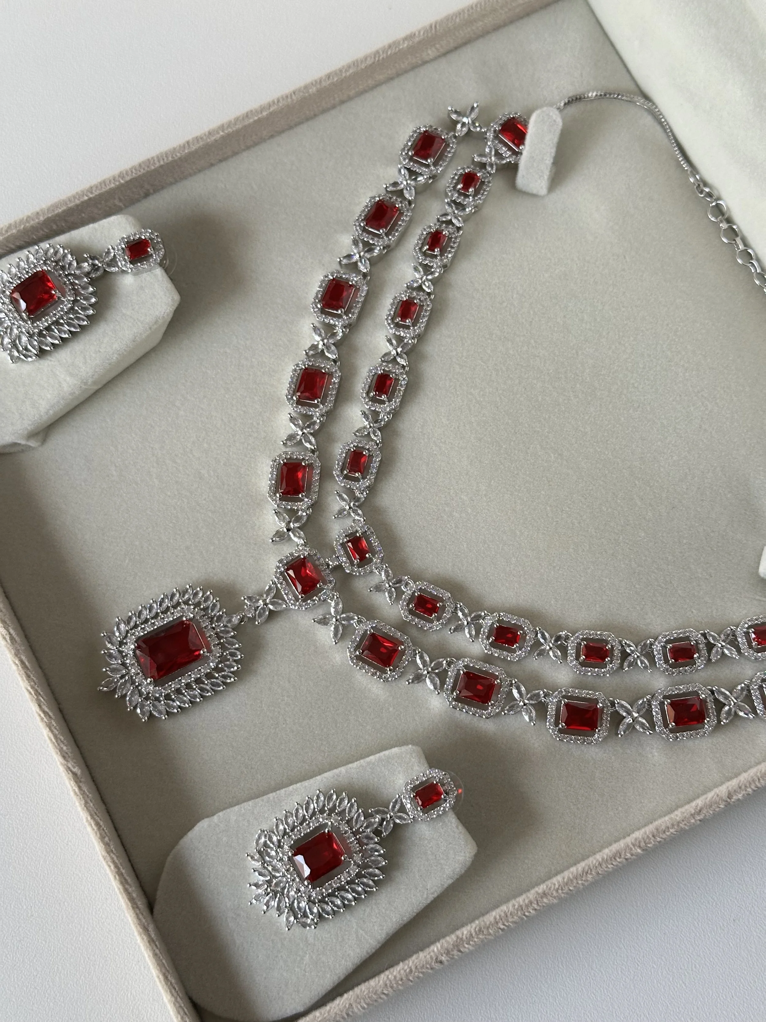 Double layered Red set