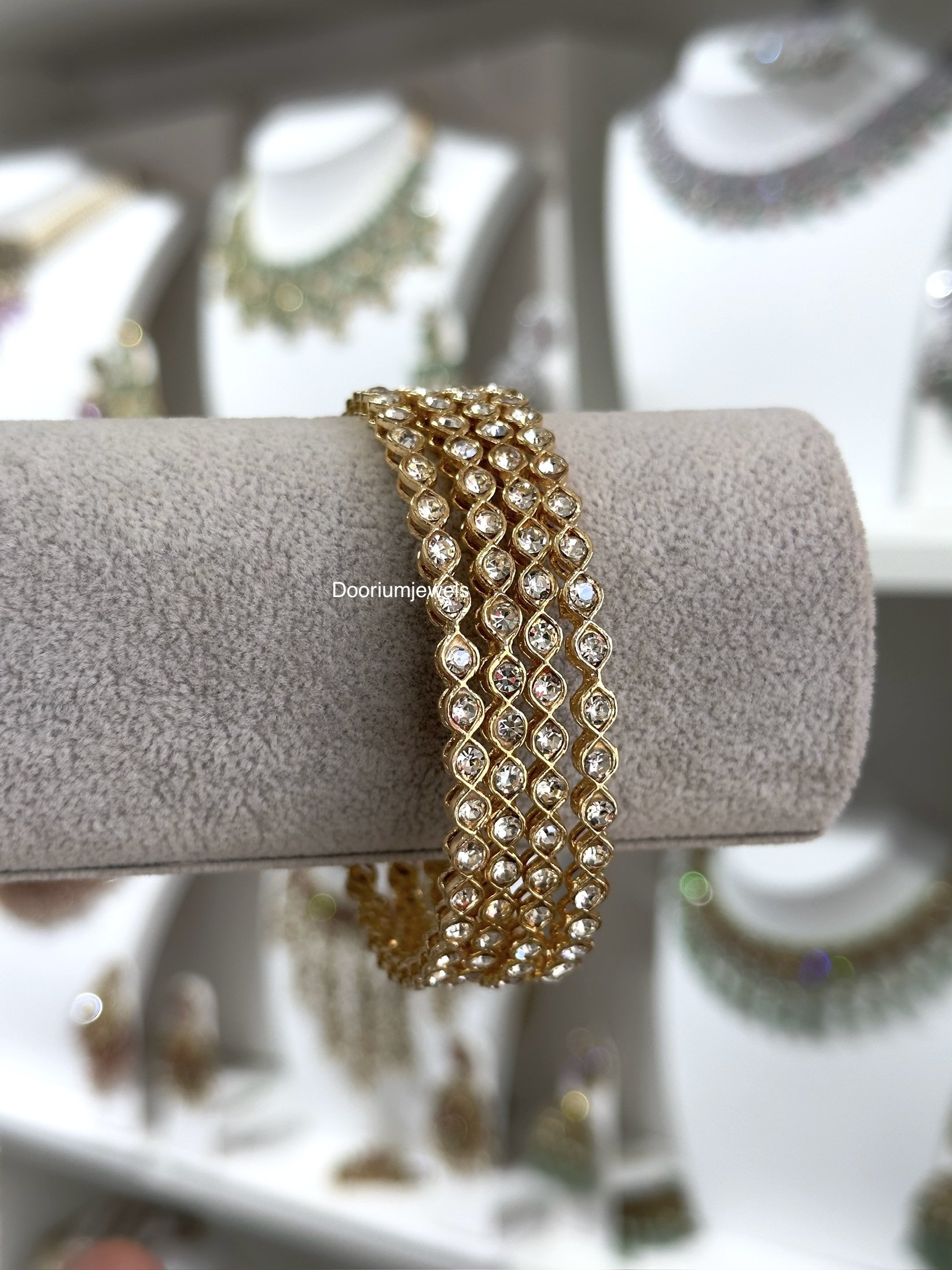 Ad rose gold slim bangle