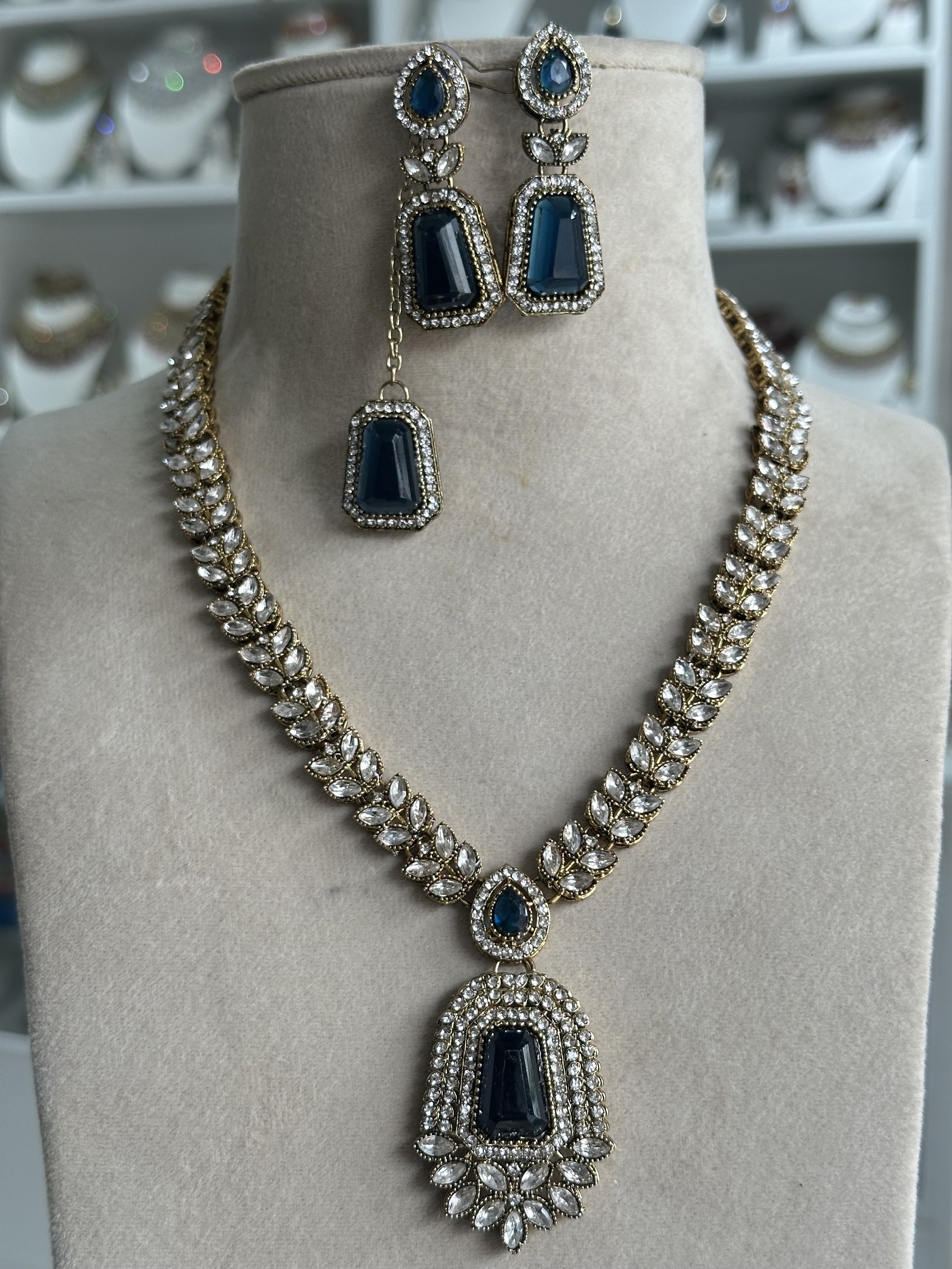 Faux moissanite peacock blue set