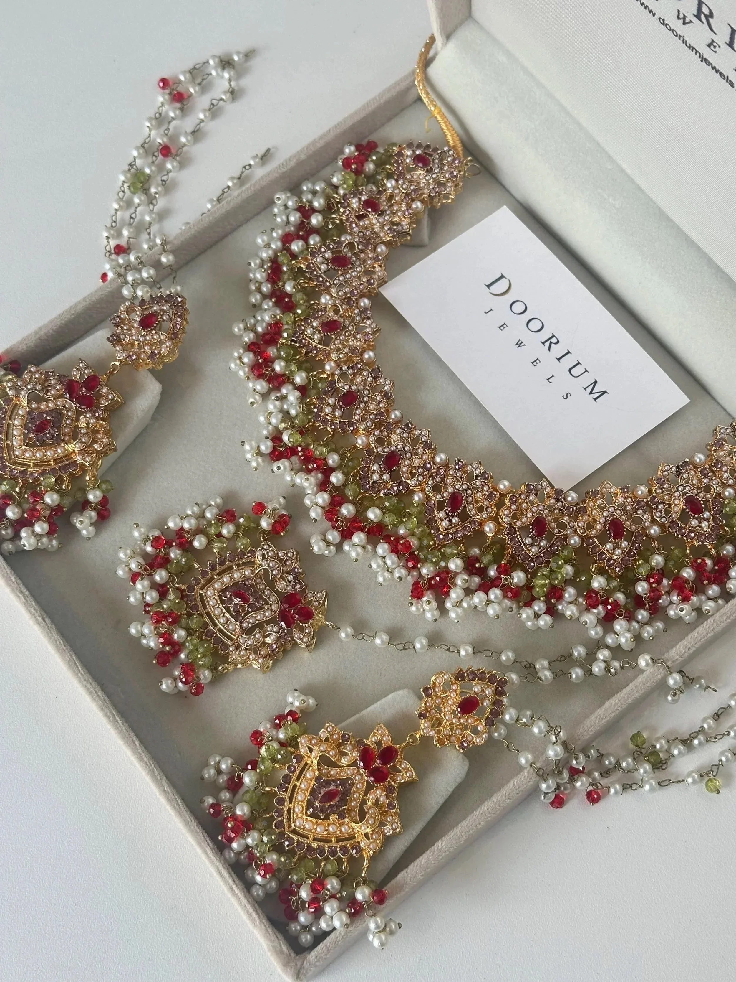 Suba in light green and red