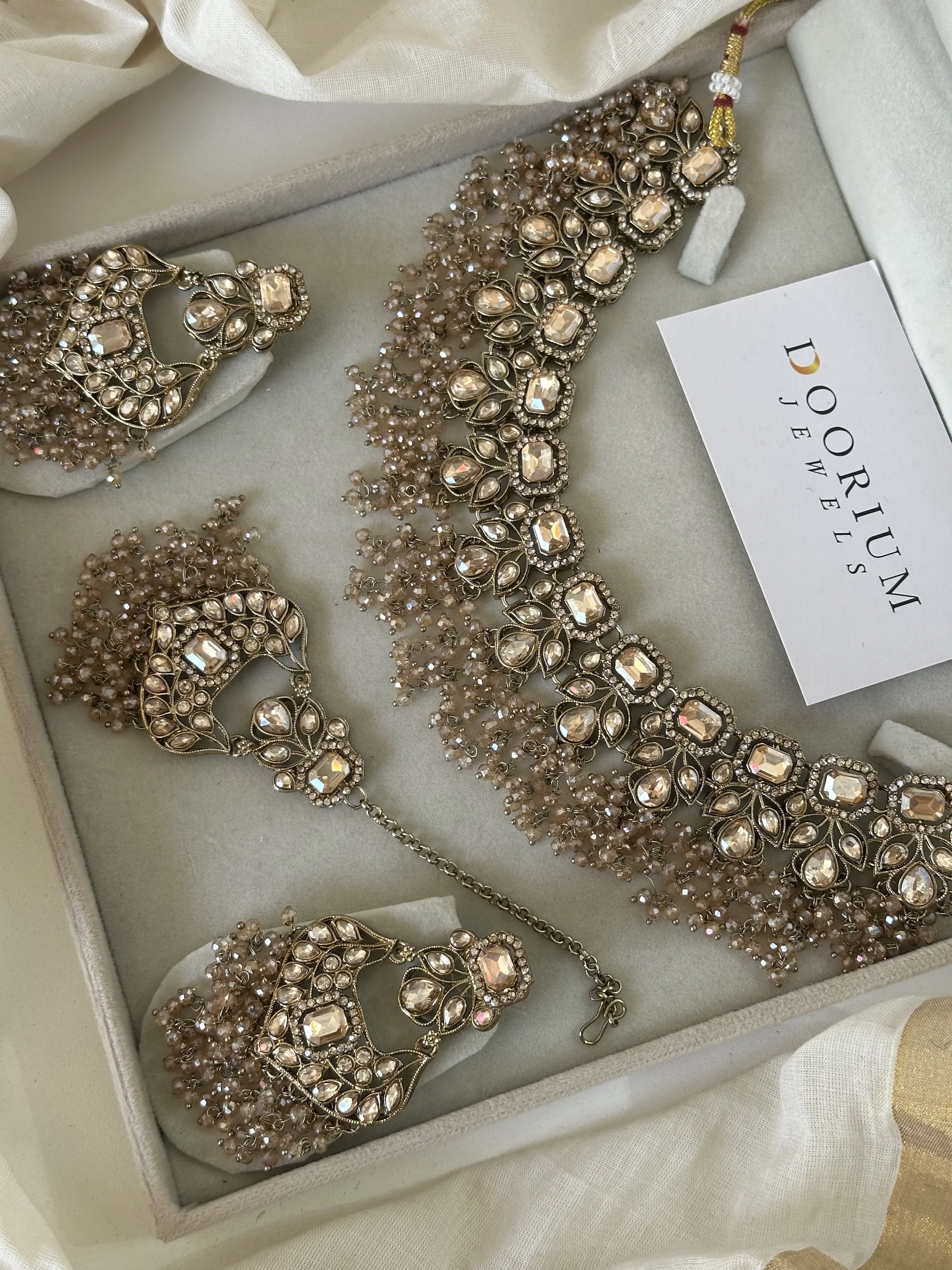 Makenthy antique gold flexible set