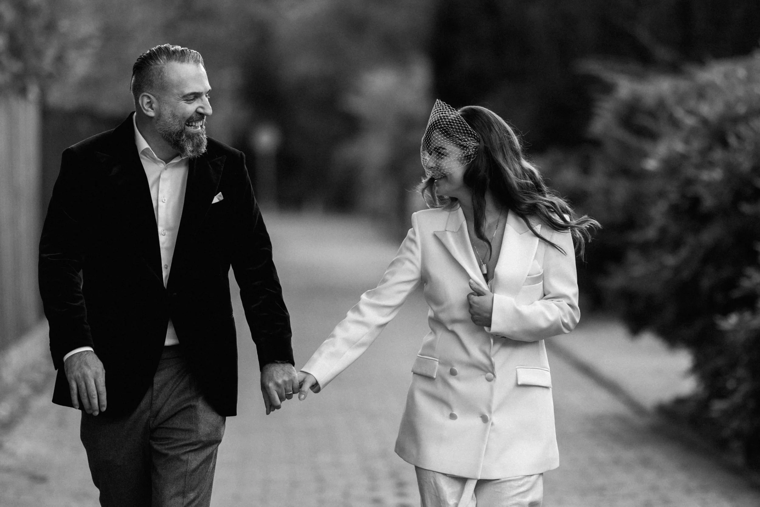 Romantic wedding couple session in Germany – authentic and emotional photography by Yassyn Photo.