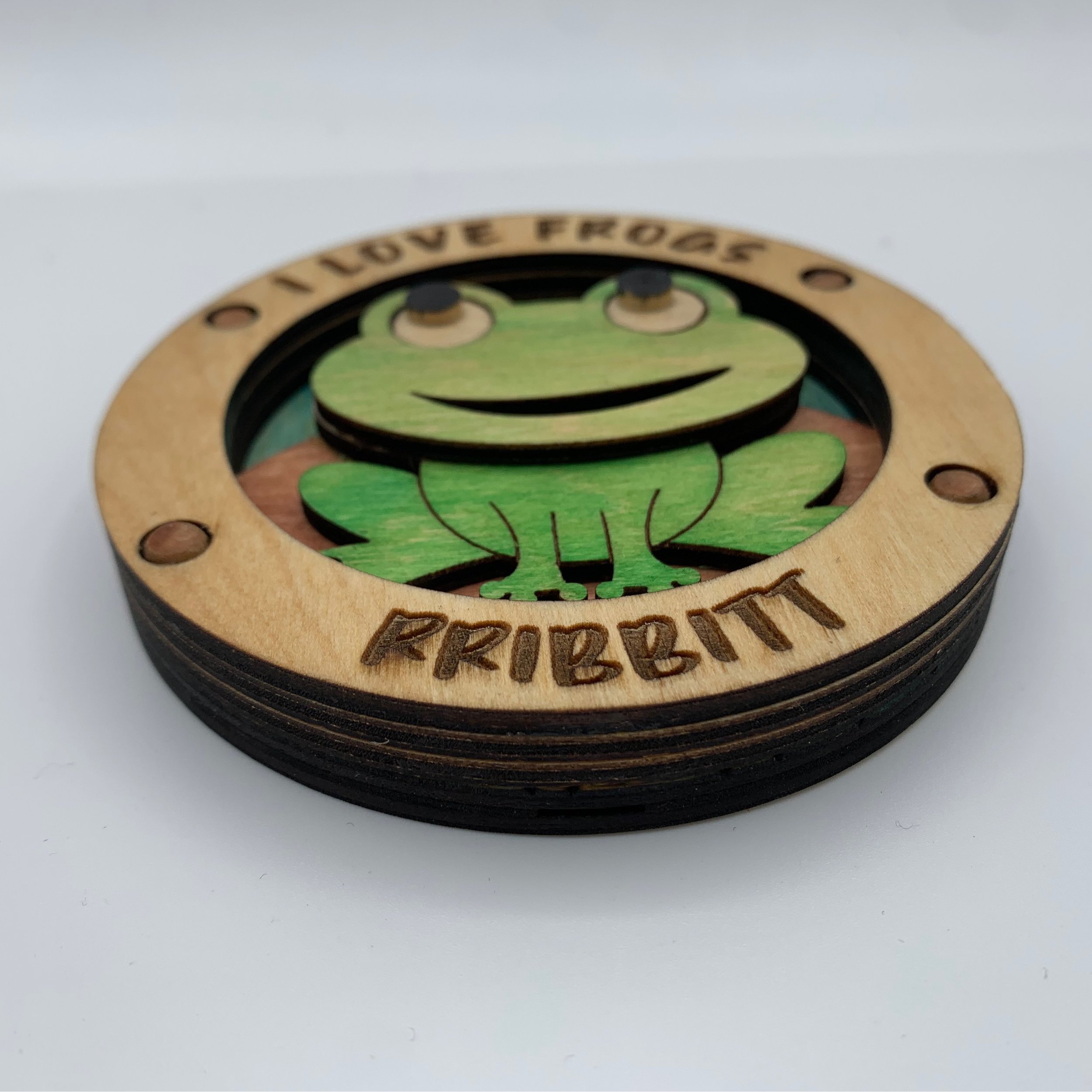 Assembled Frog Fridge Magnet, edge view