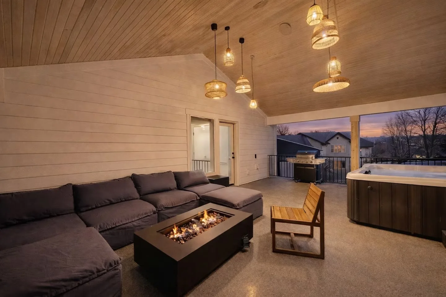 bereaved moms retreat in utah with hot tub.