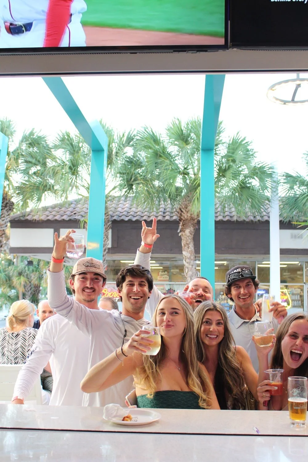 people-having-fun-cove-brewery.JPG