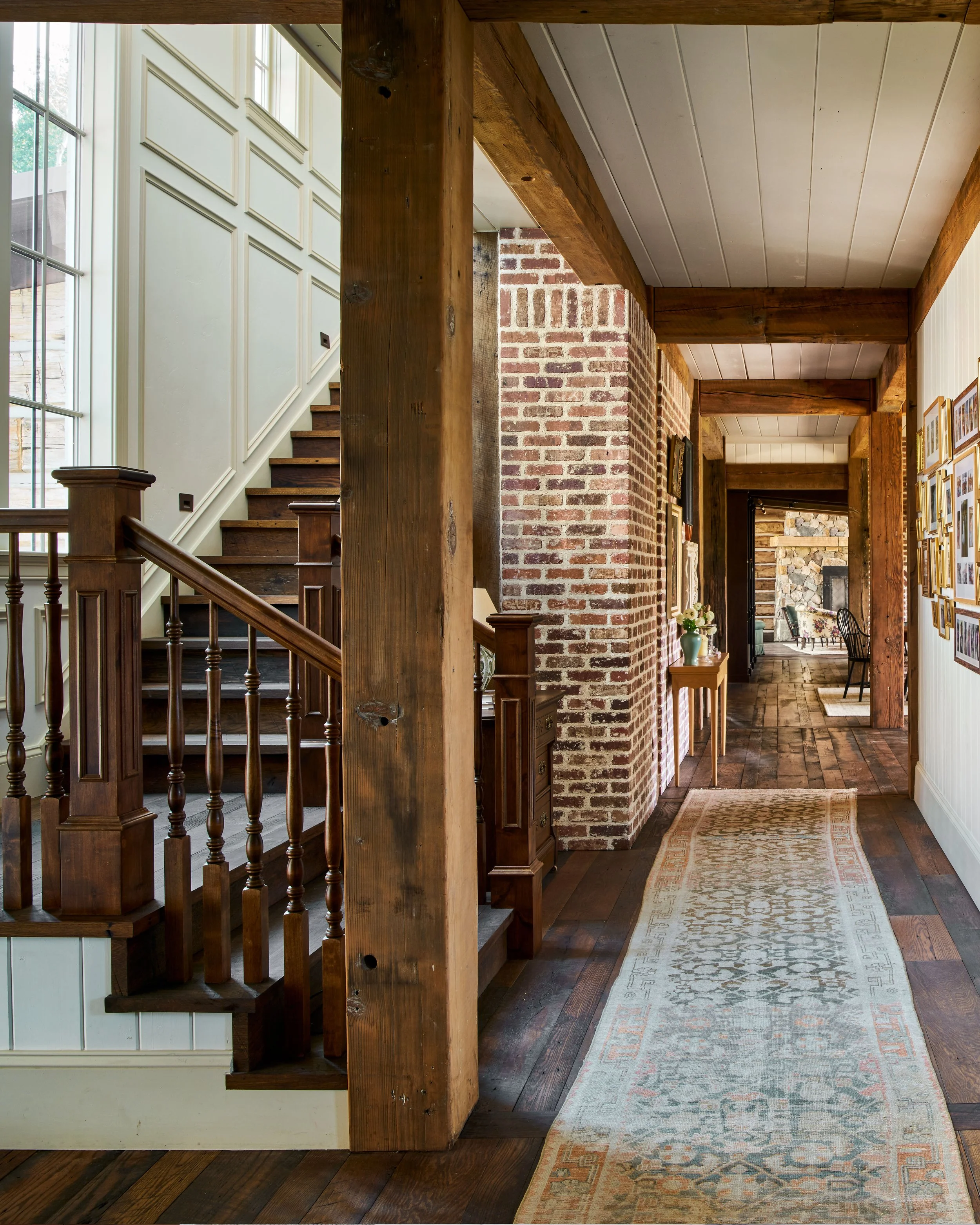 Vertical-Arts-MacGray-08-20-25-Stair-Landing-to-Living-Web.jpg