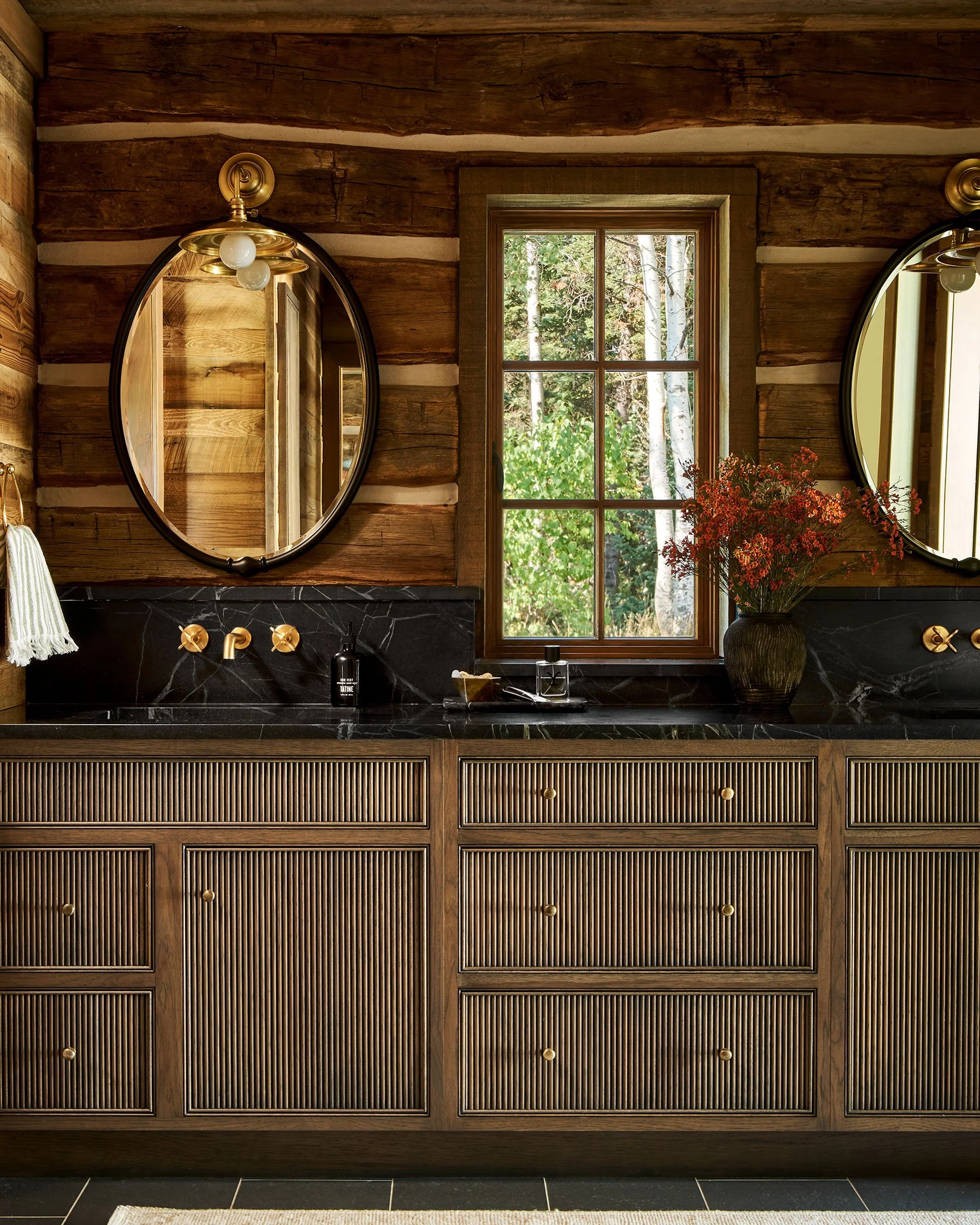 Vertical-Arts-MacGray-08-20-25-Primary-Bath-Web.jpg