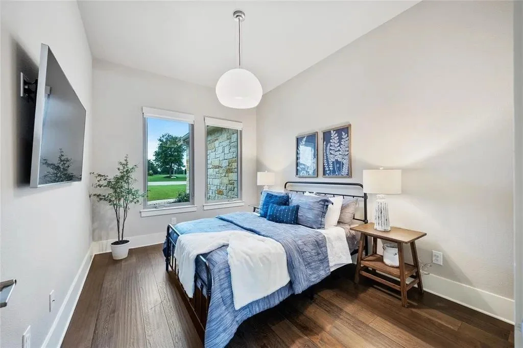 Guest Bedroom.jpeg