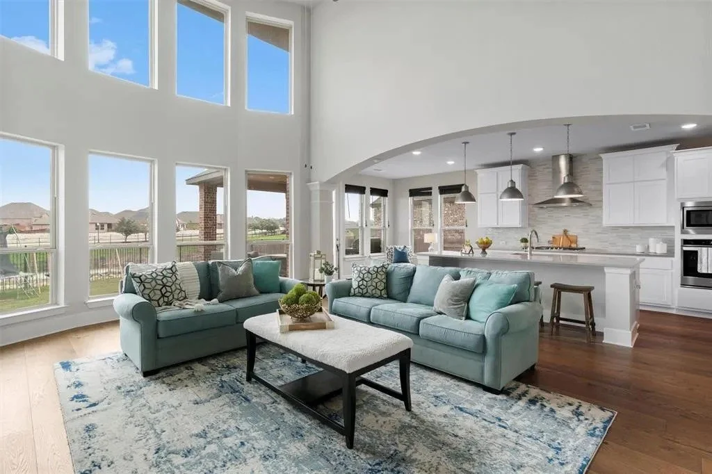 Living Room 2.jpeg