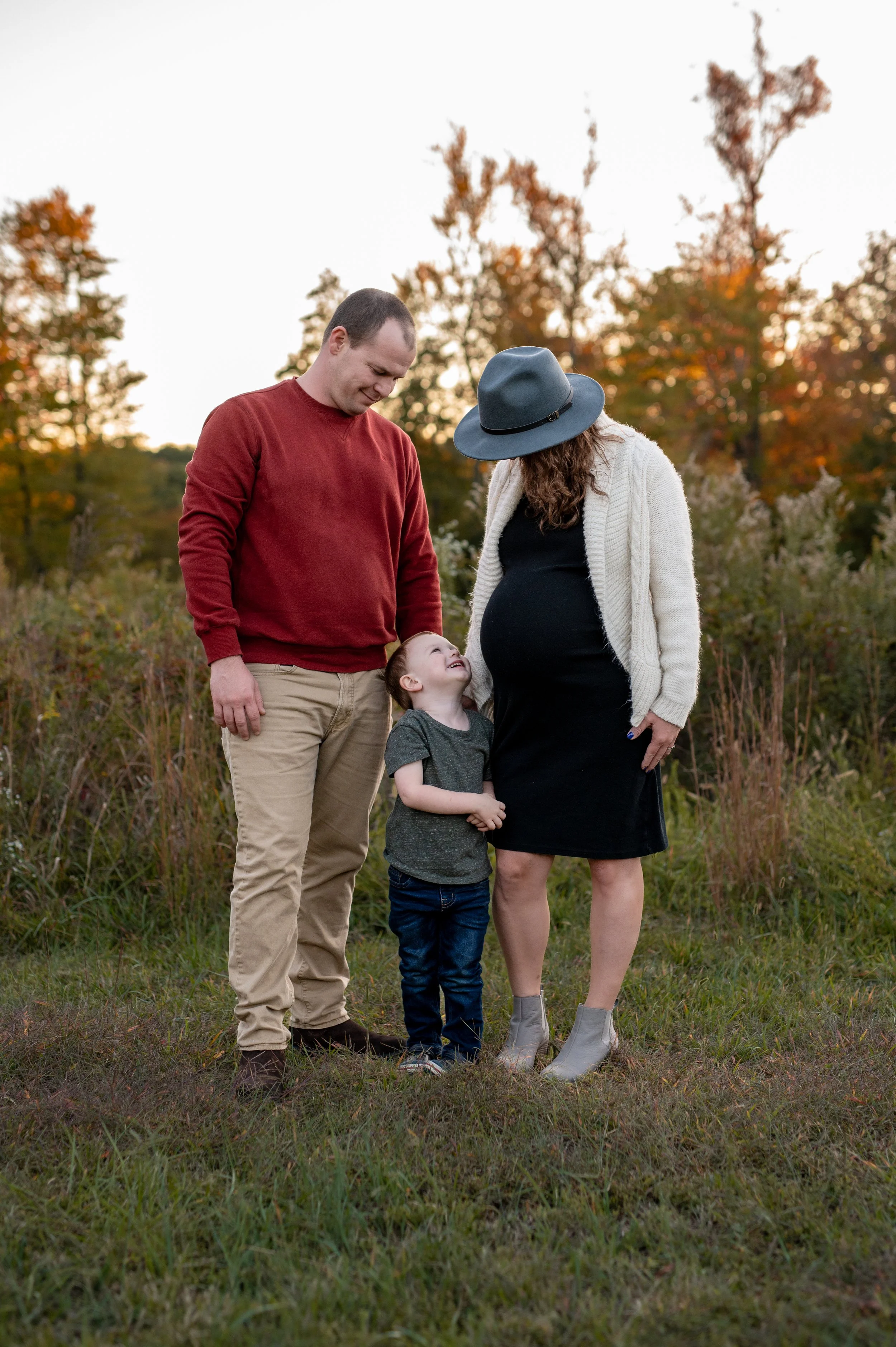 Maternity photography by Briana Woods: Fall family session.
