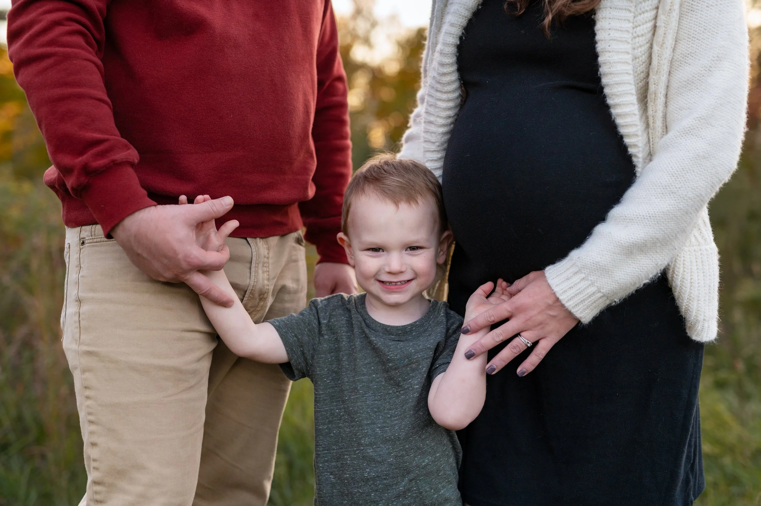 Maternity photography by Briana Woods: Fall family session.
