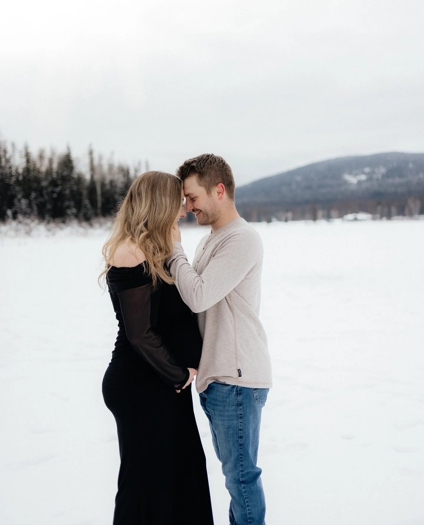 It&rsquo;s the quiet moments like these that tell the loudest stories. A love that&rsquo;s expanding in the sweetest way ❥