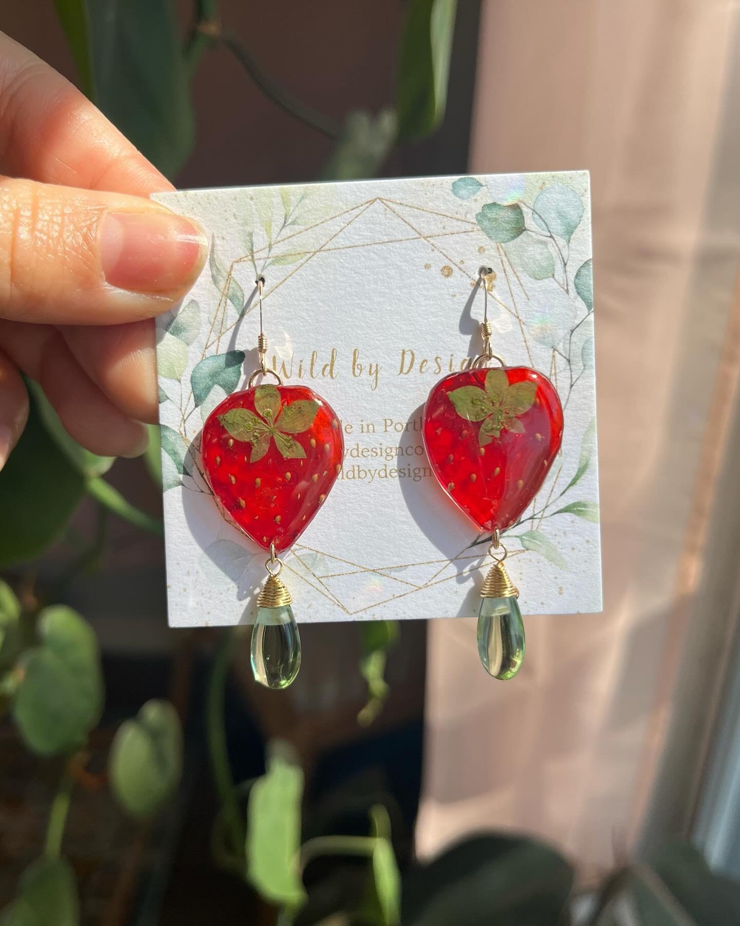 Which new real strawberry design is your favorite? 🍓 

#fruitjewelry #strawberry #strawberries #funearrings #botanicaljewelry #colorjewelry #statementjewelry #statementearrings