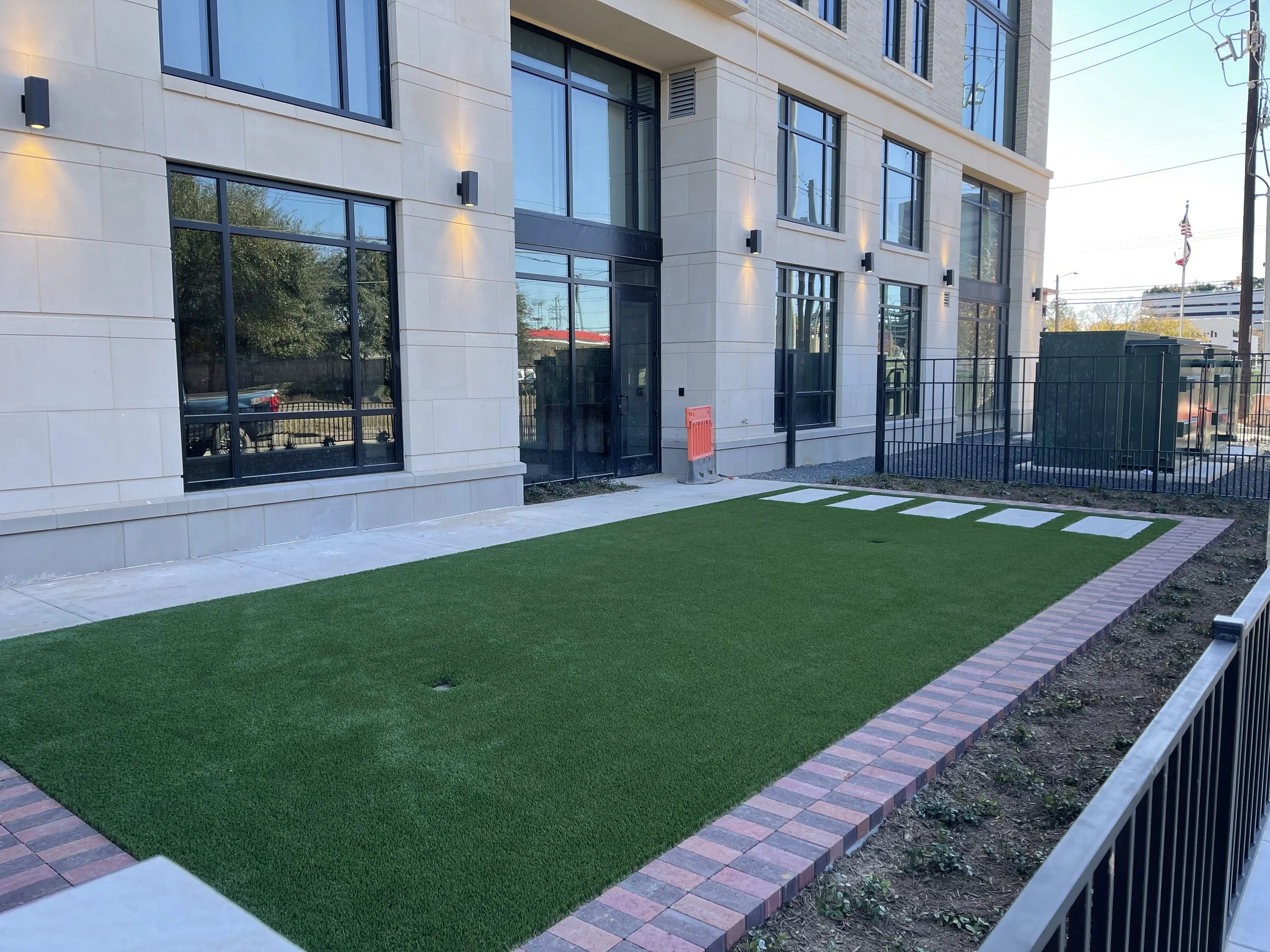 Novel River Oaks6.jpeg