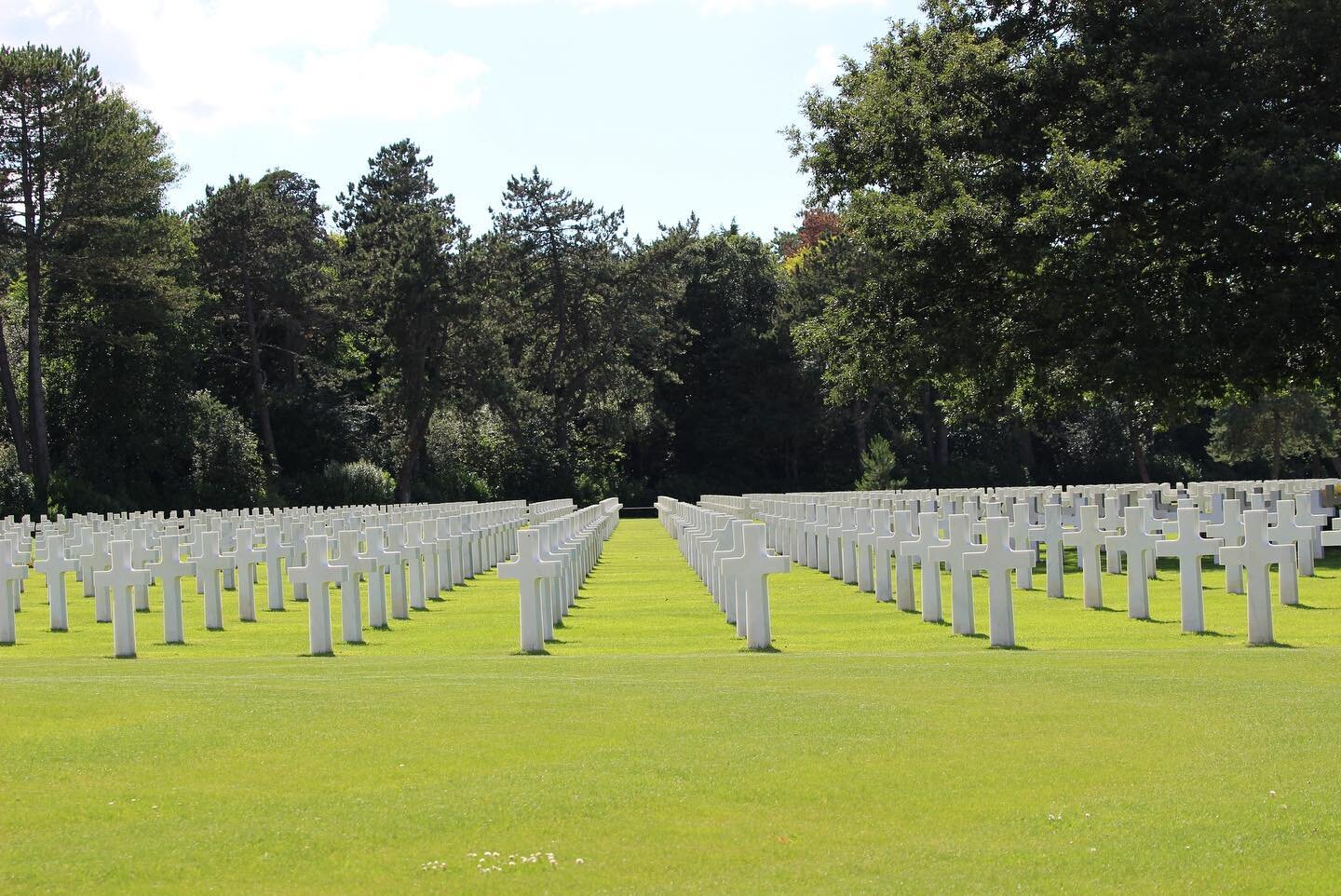 Normandy American Cemetery
#normandie #normandyfrance #normandyamericancemetery #ww2 #history #yourshotphotographer