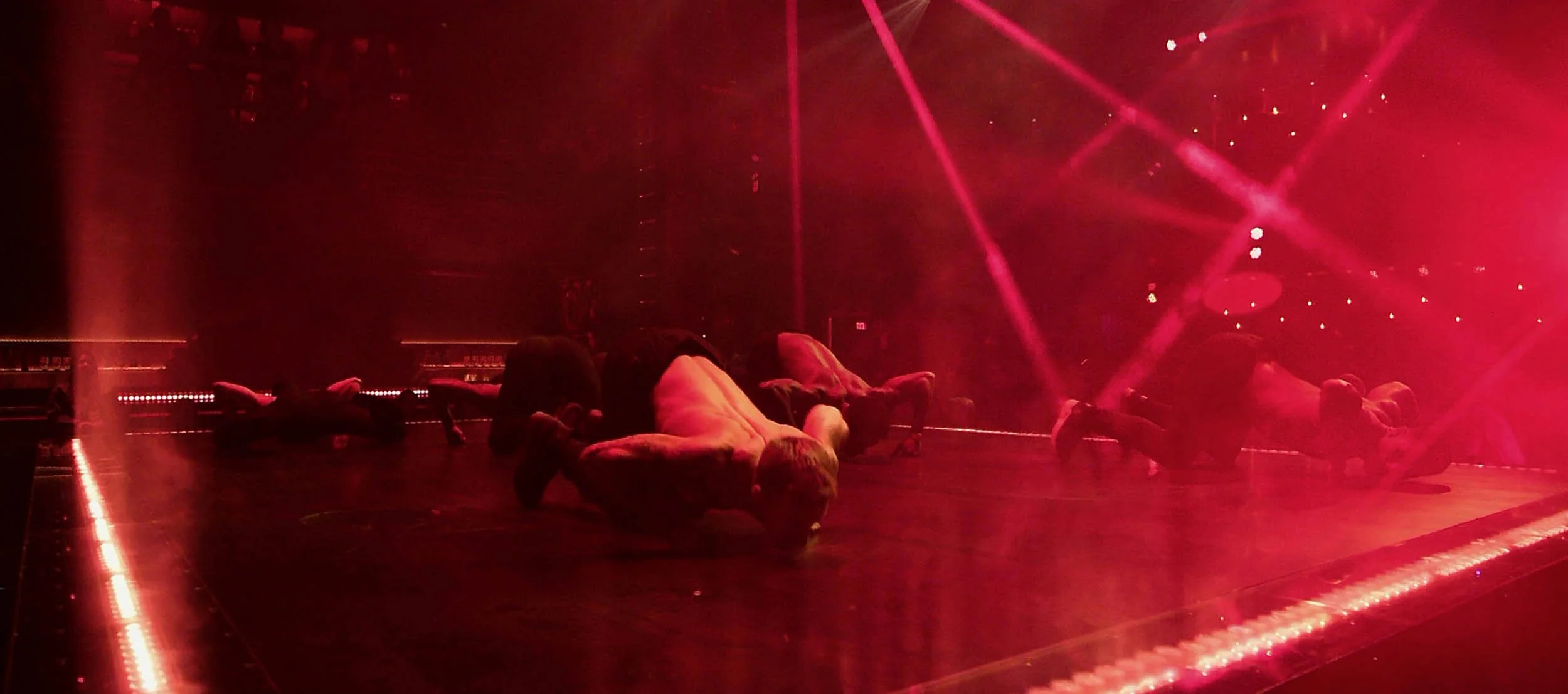 finding-magic-mike-hbo-max-charlie-morrison-lighting-design-17.jpg