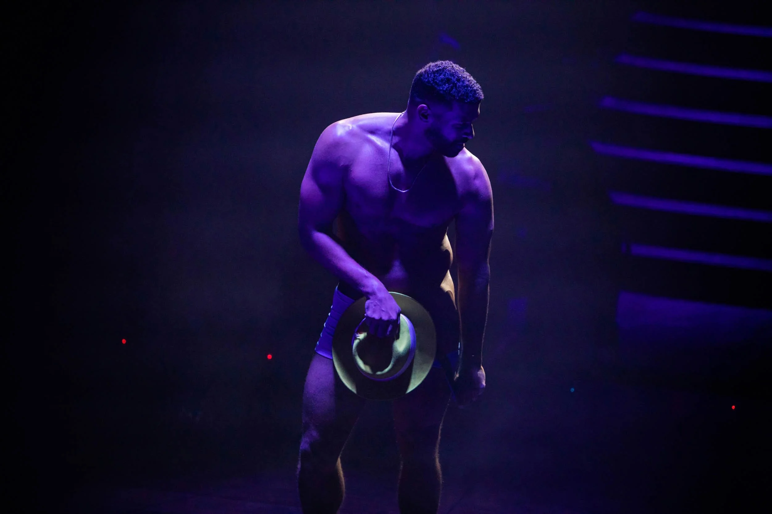 finding-magic-mike-hbo-max-charlie-morrison-lighting-design-14.jpg