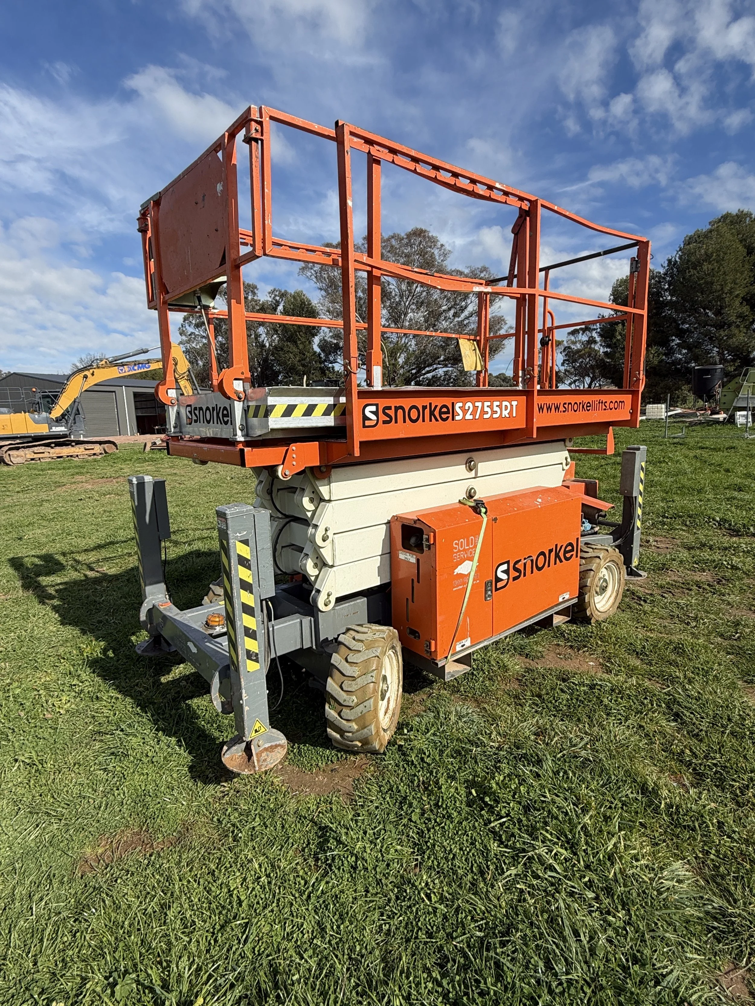 Snorkel S2775RT Scissor Lift image 8