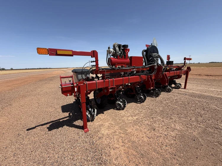 Case 2110 6 Row Early Riser Planter for sale at Midstate Machinery Brokers