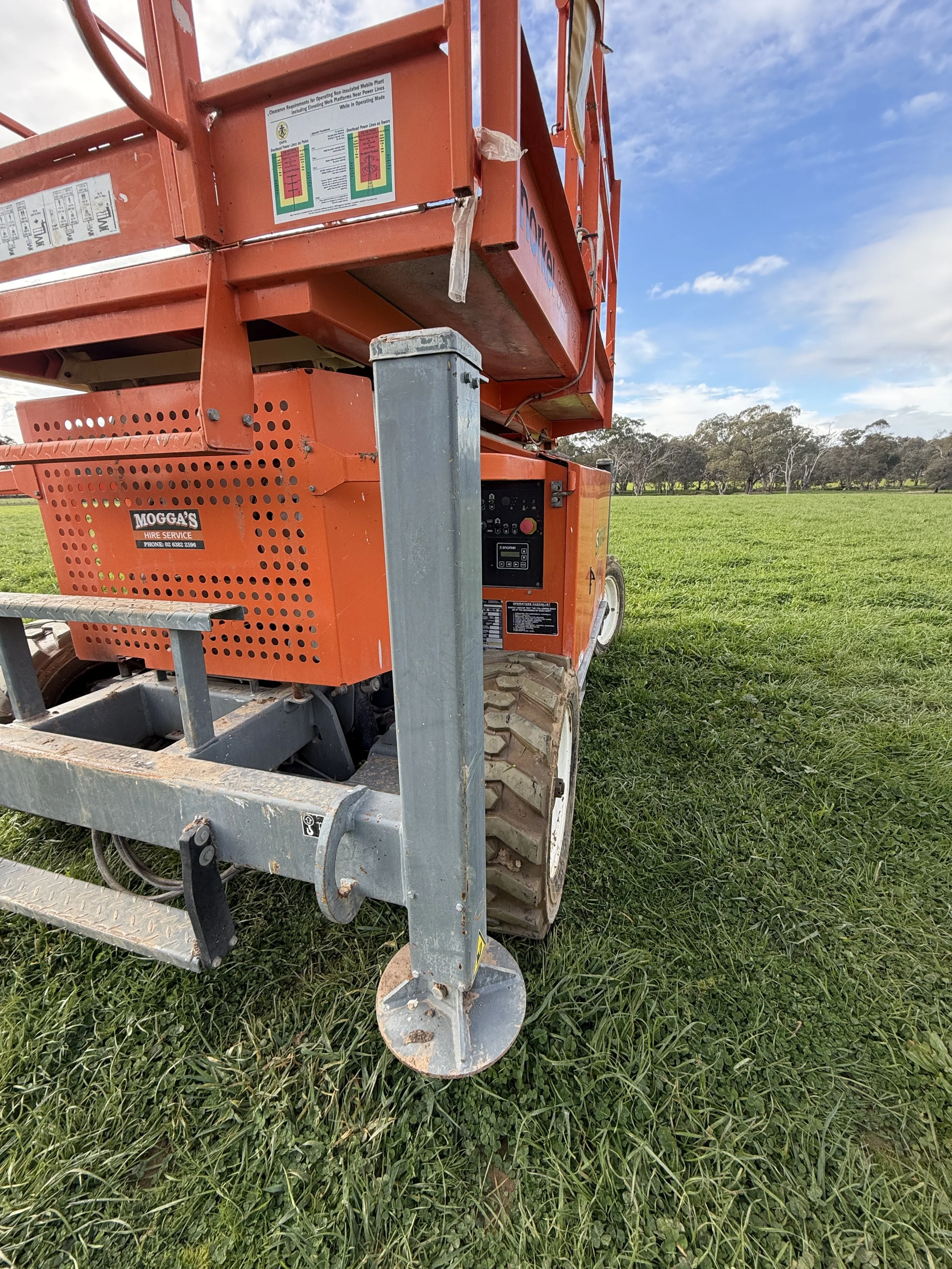 Snorkel S2770RT Scissor Lift image 10