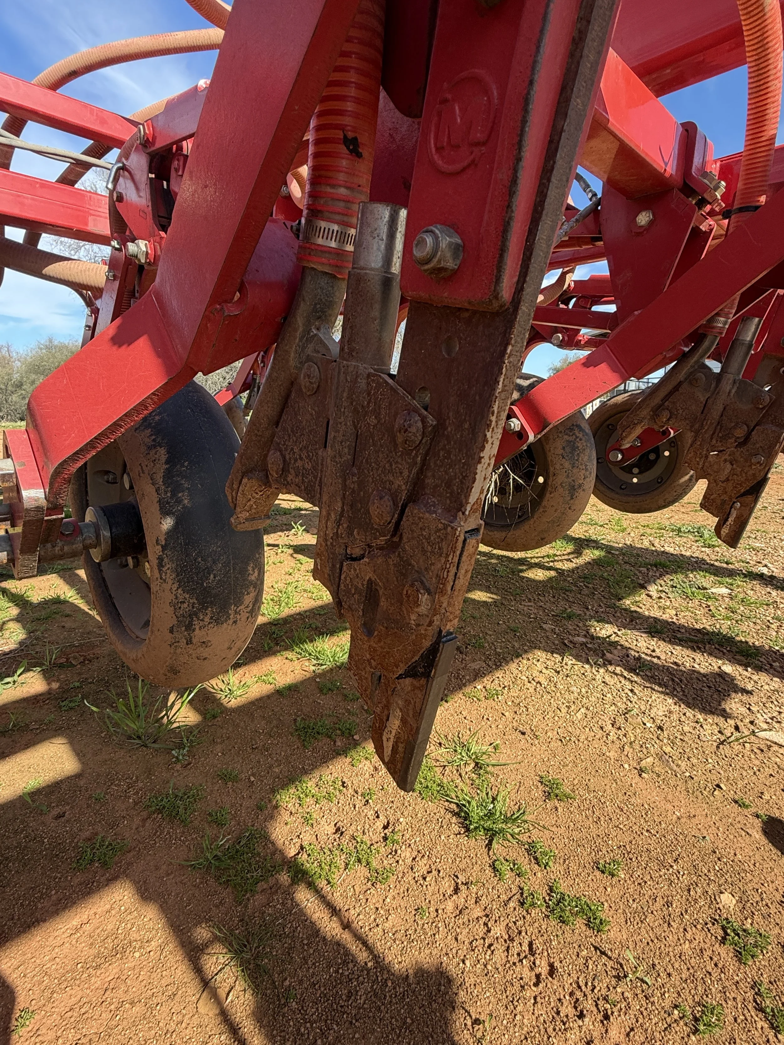 Morris C2 Contour Drill + 9240S Air Cart image 9
