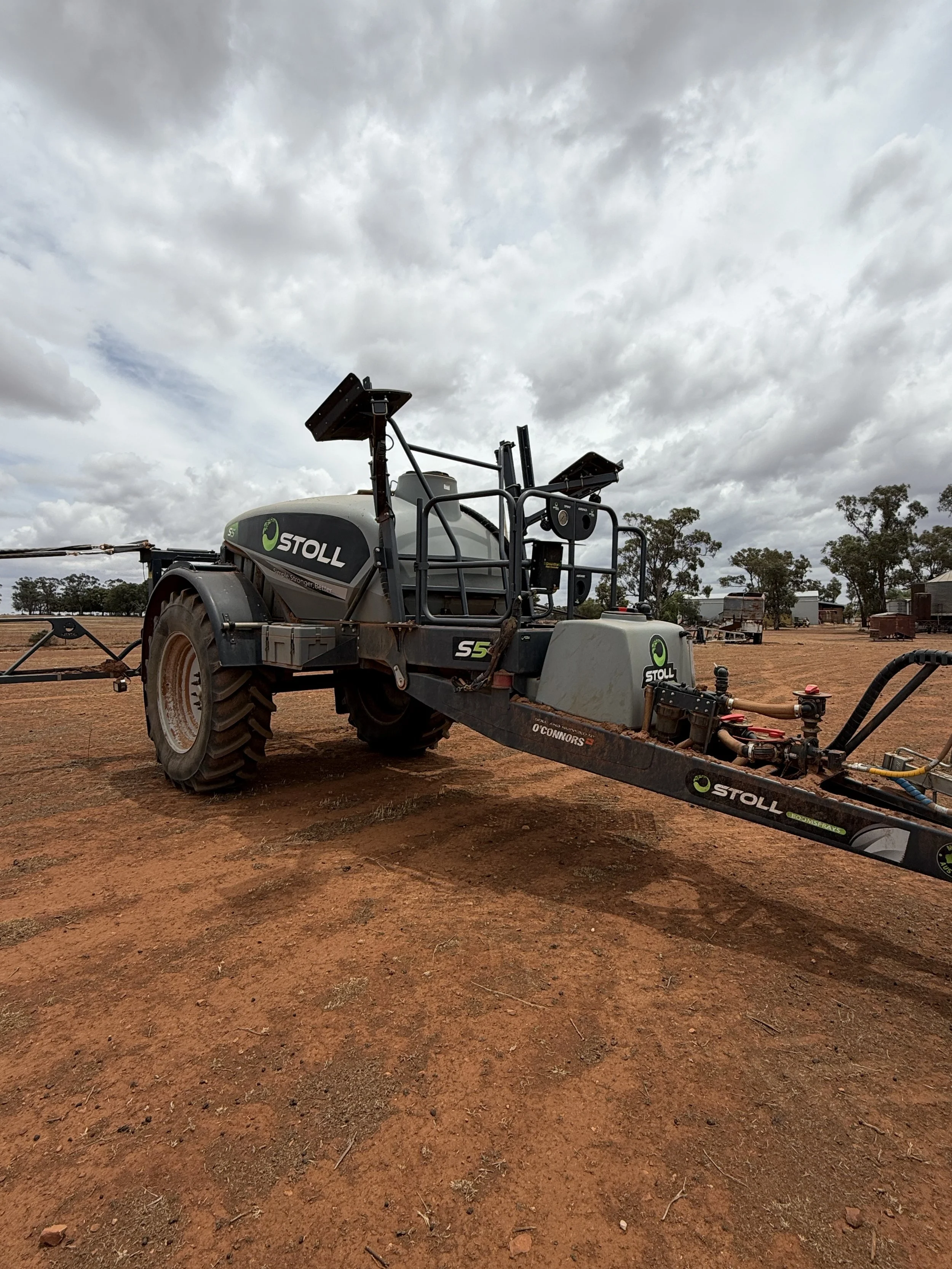 Stoll S5 Trailing Boomspray.