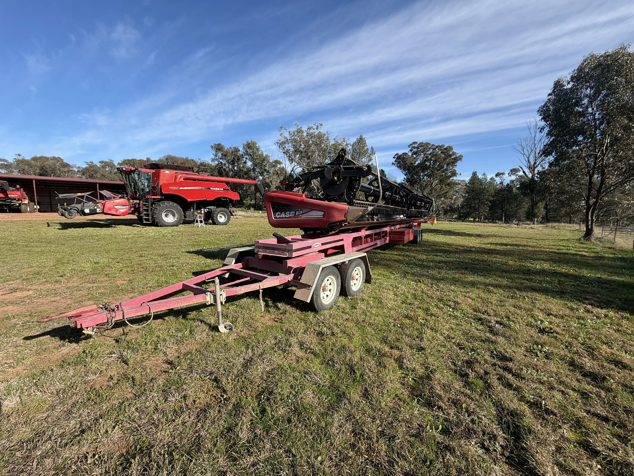 Case 7120 Combine + 2152 40FT Front with Trailer and 3016 Canola Front image 15