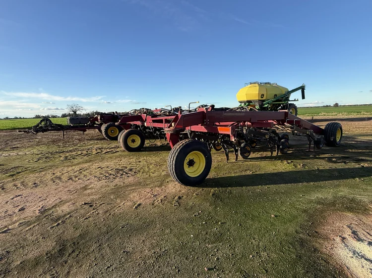 Seedhawk 60FT Air Seeder Bar for sale at Midstate Machinery Brokers