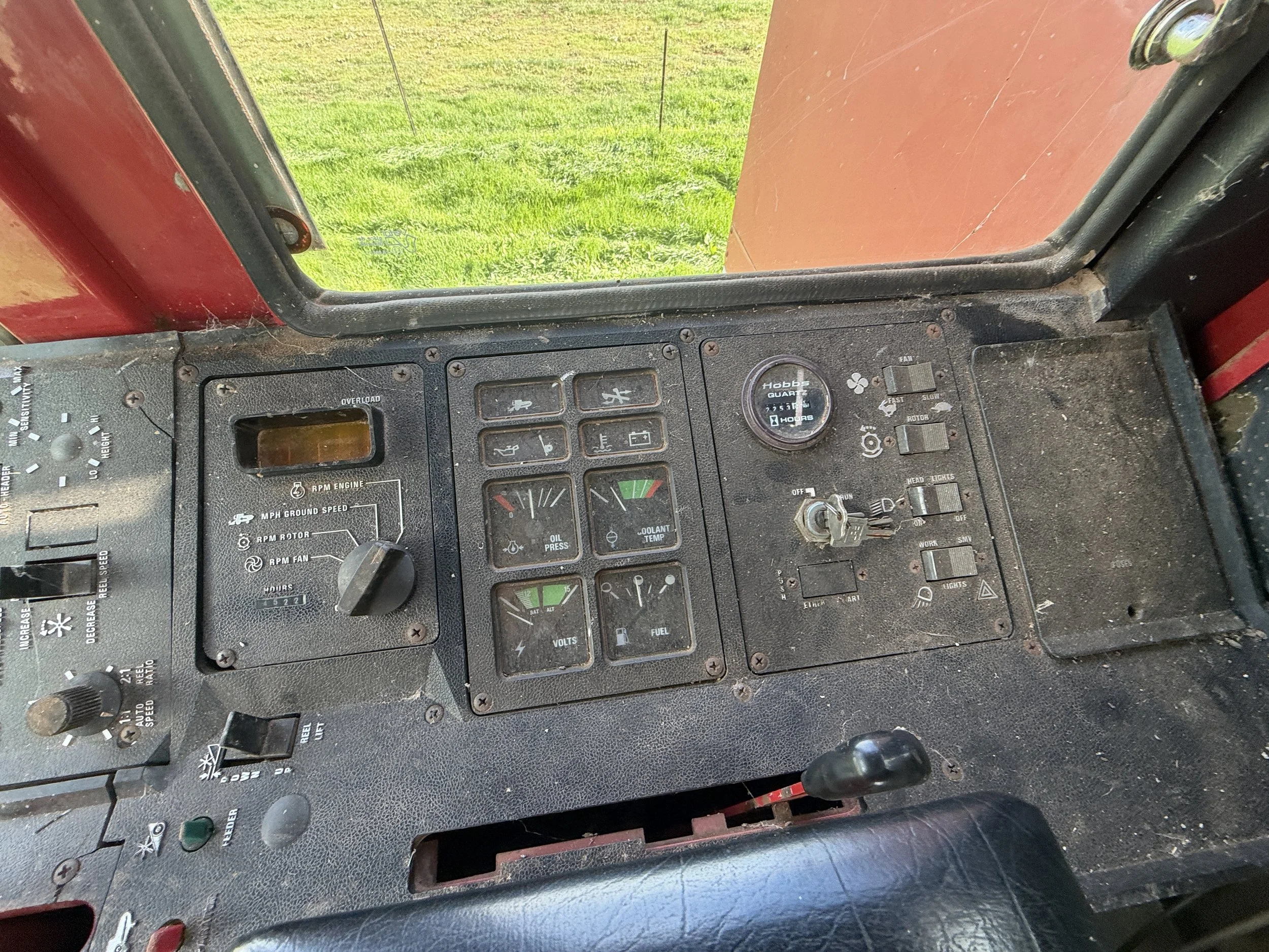 Case 1460 Combine + 25FT Front image 11