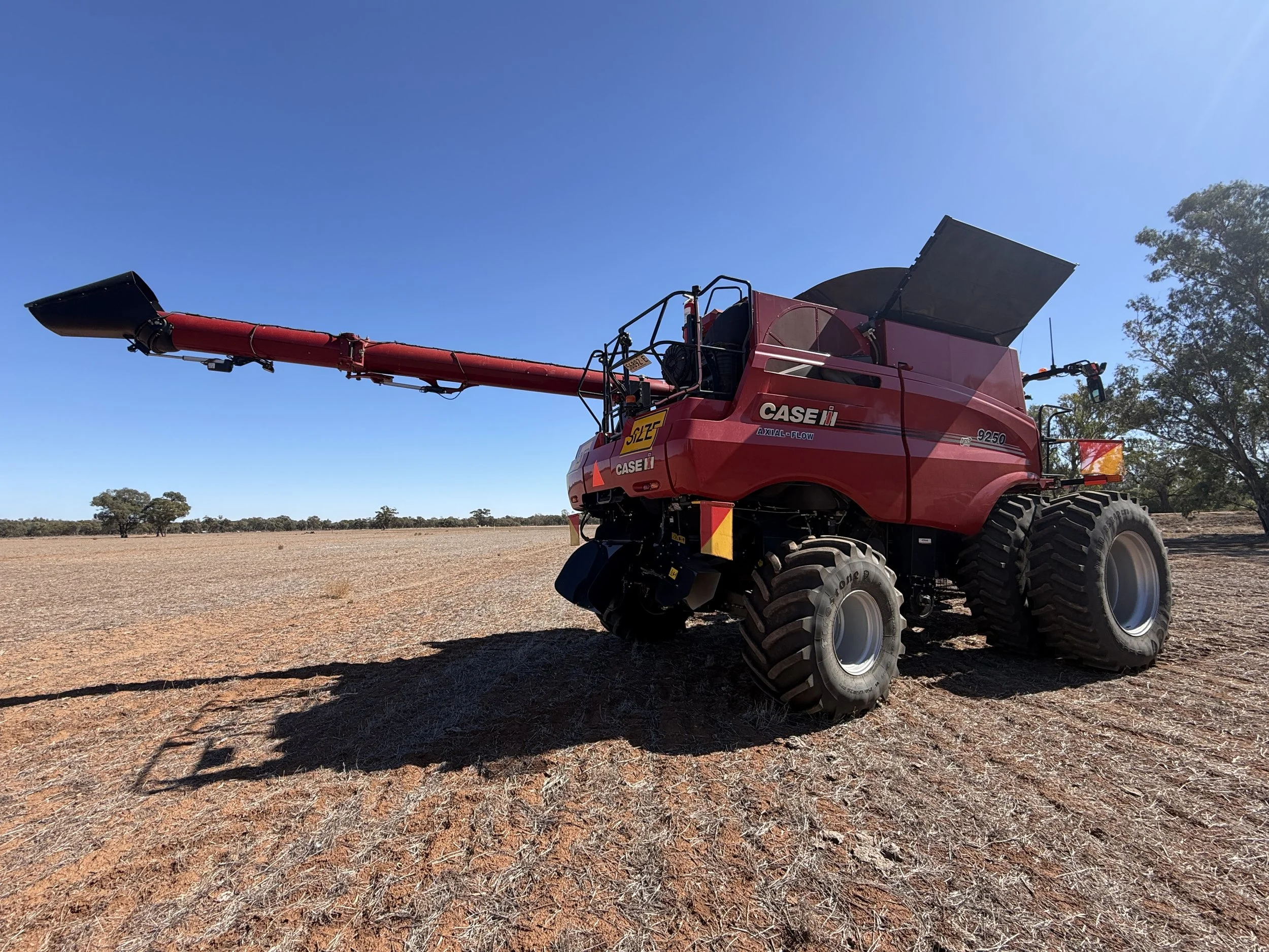 Case 9250 Combine + Macdon D145 + Trailer image 5