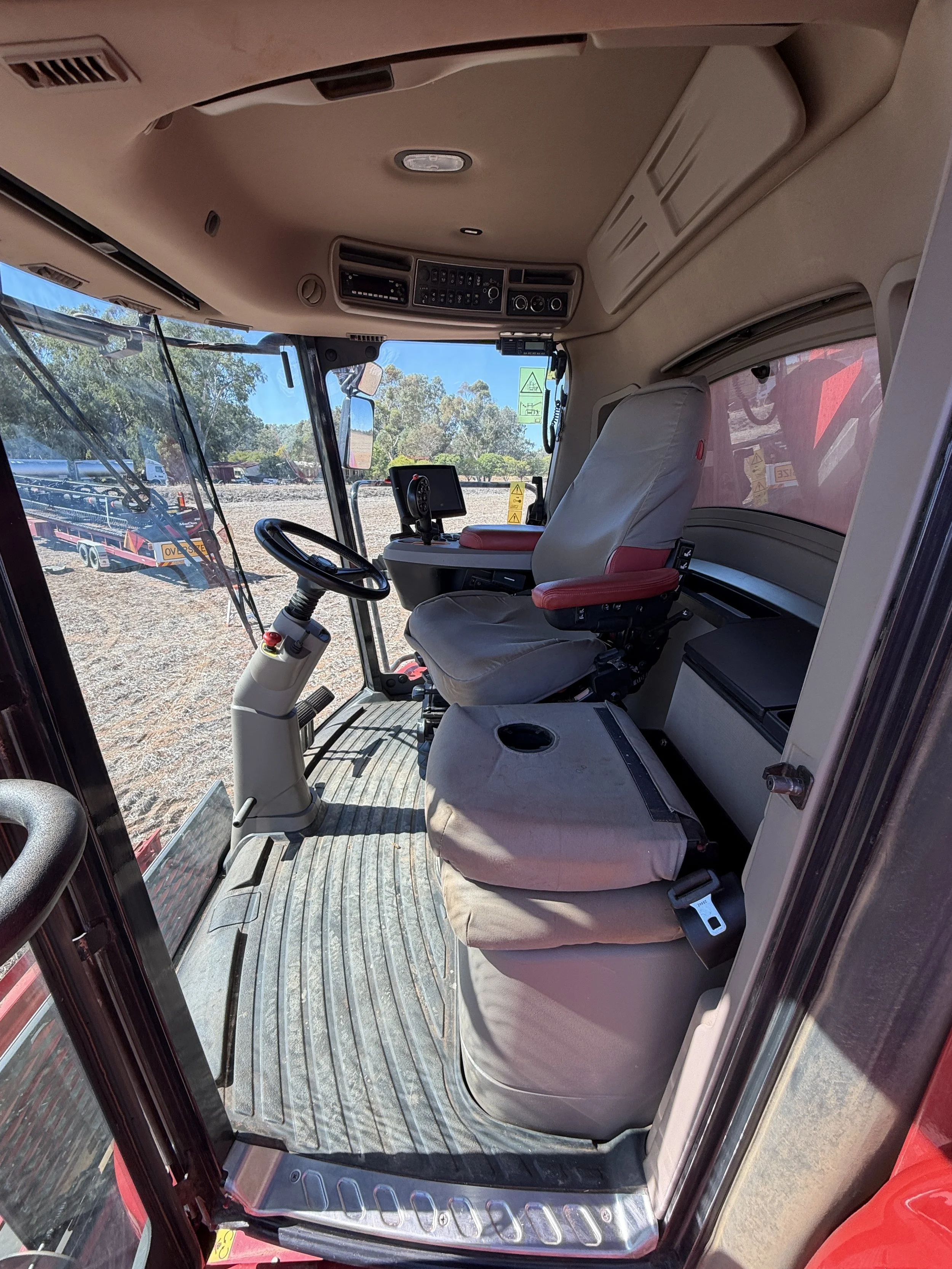 Case 9250 Combine + Macdon D145 + Trailer image 10