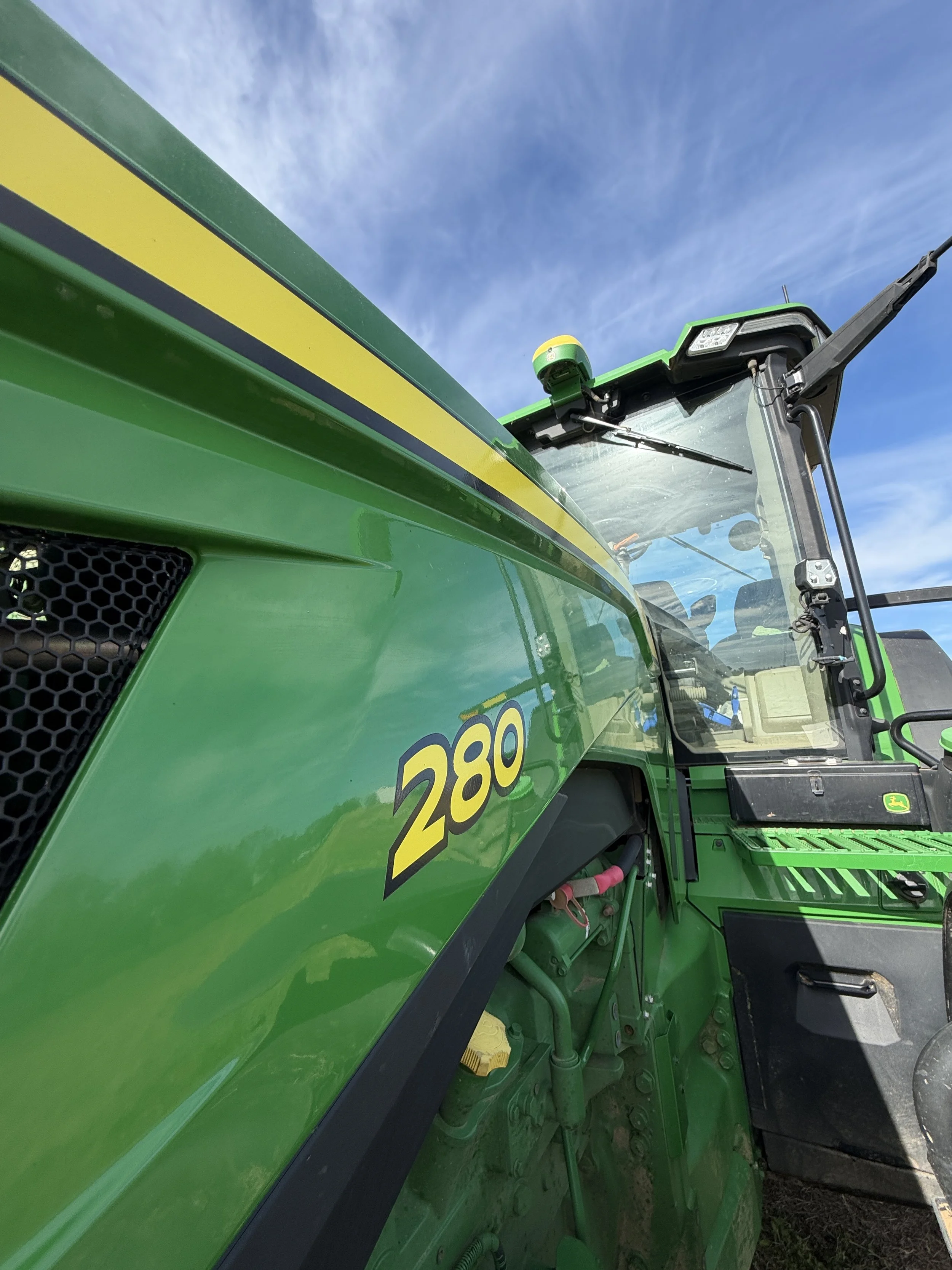 John Deere 8R 280 FWA Tractor image 8