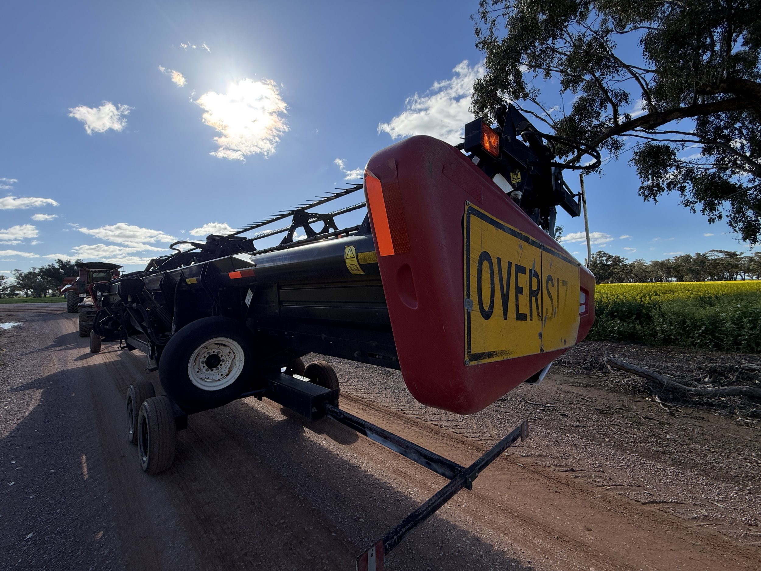 Case 6088 Combine with 2152 35Ft Front with Trailer image 21