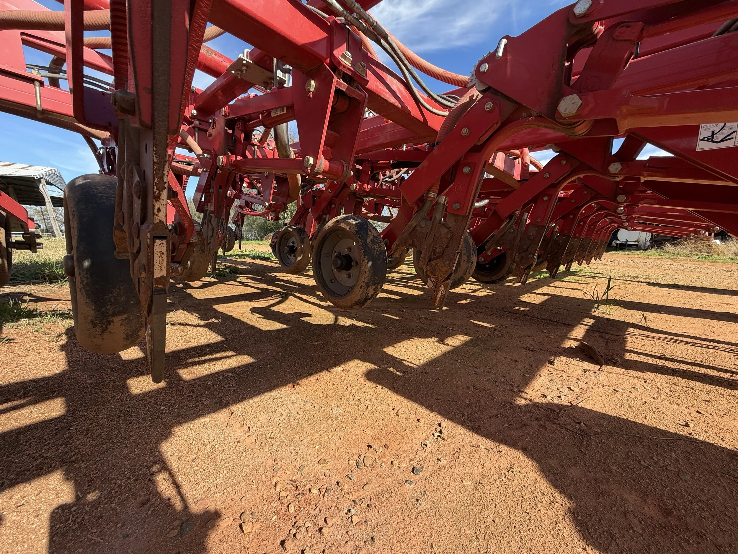 Morris C2 Contour Drill + 9240S Air Cart image 14