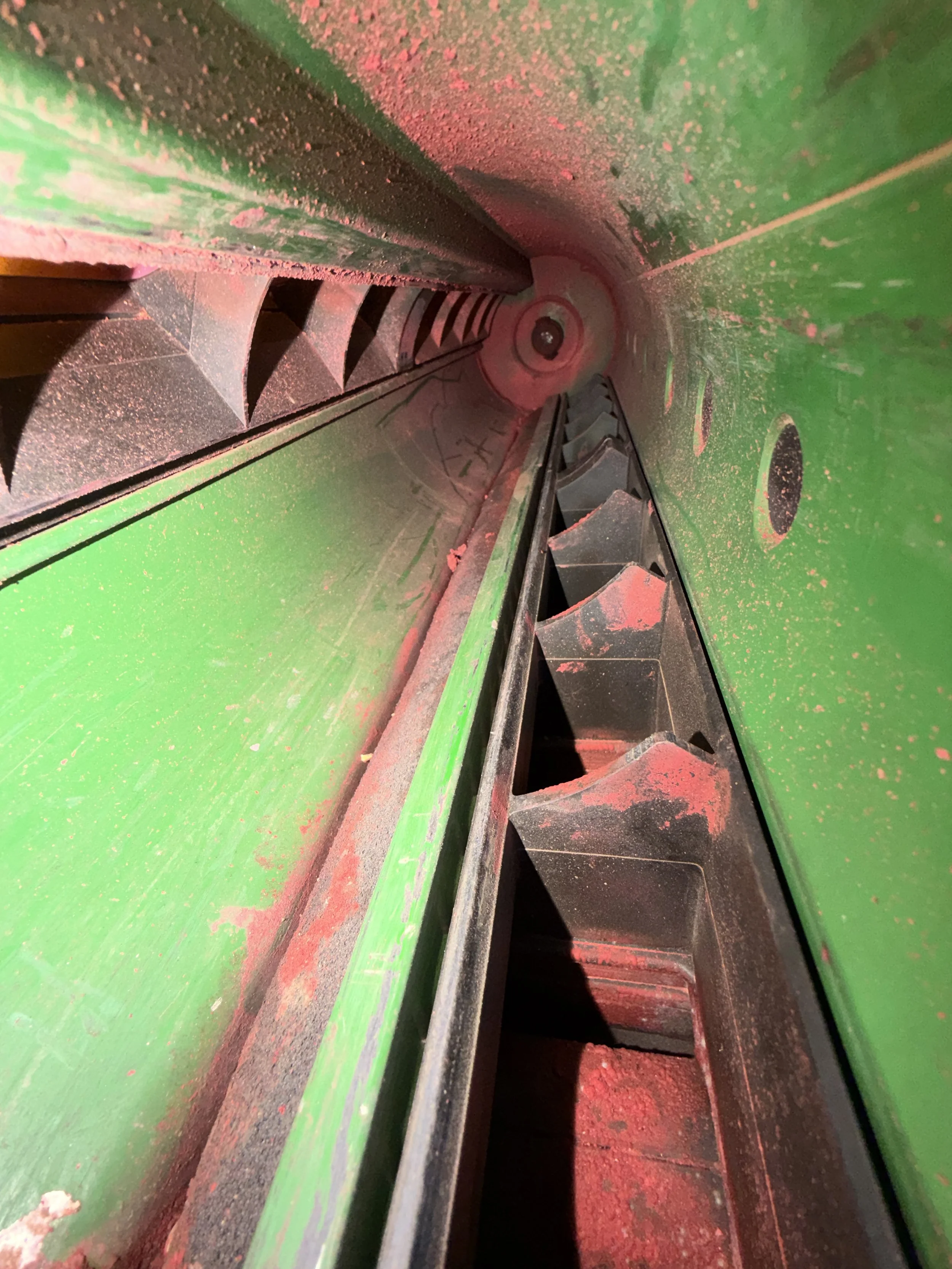 John Deere 1910 550 Bushel Air Cart image 14