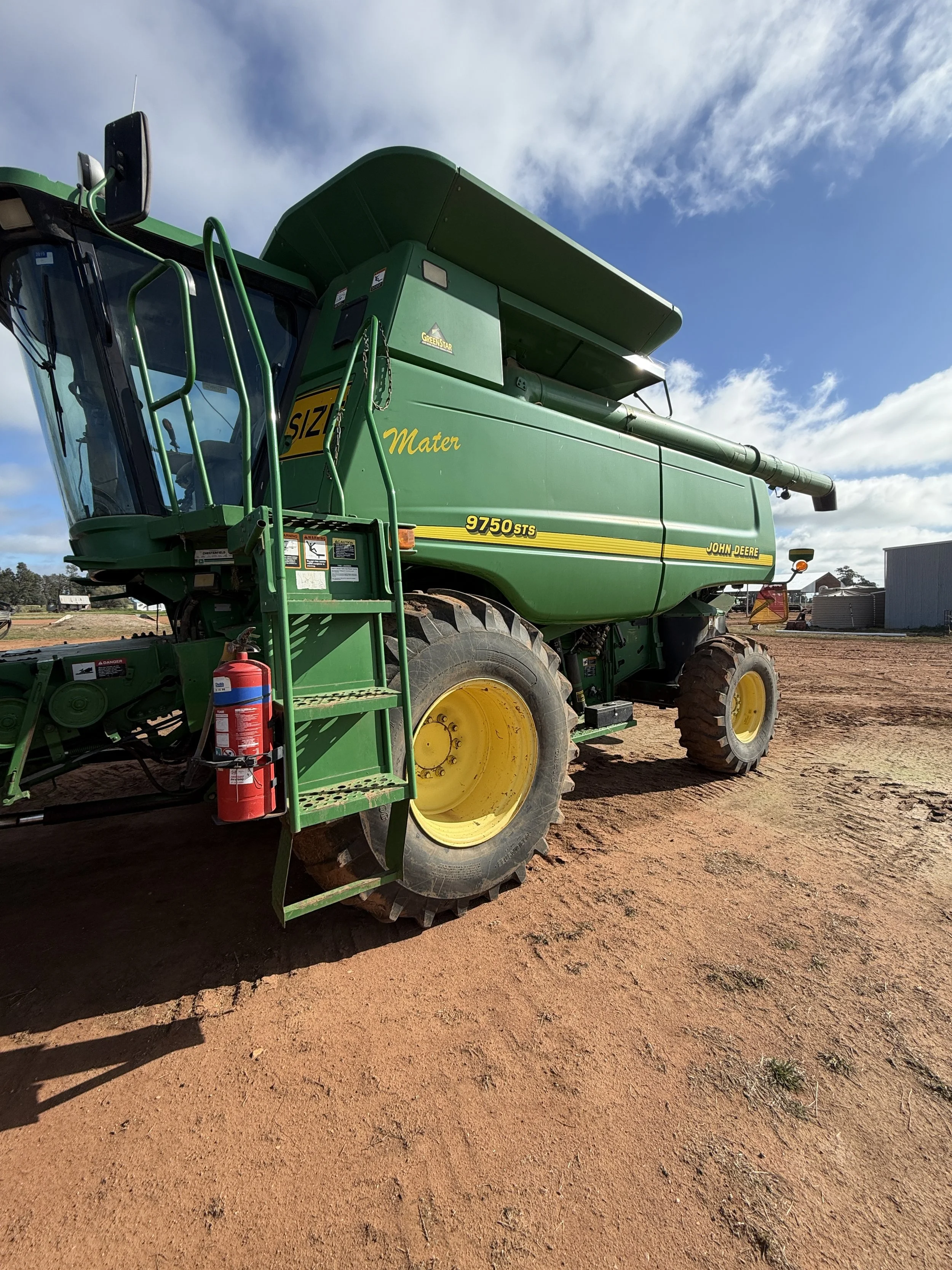 John Deere 9750STS + 42FT Midwest + Trailer image 9