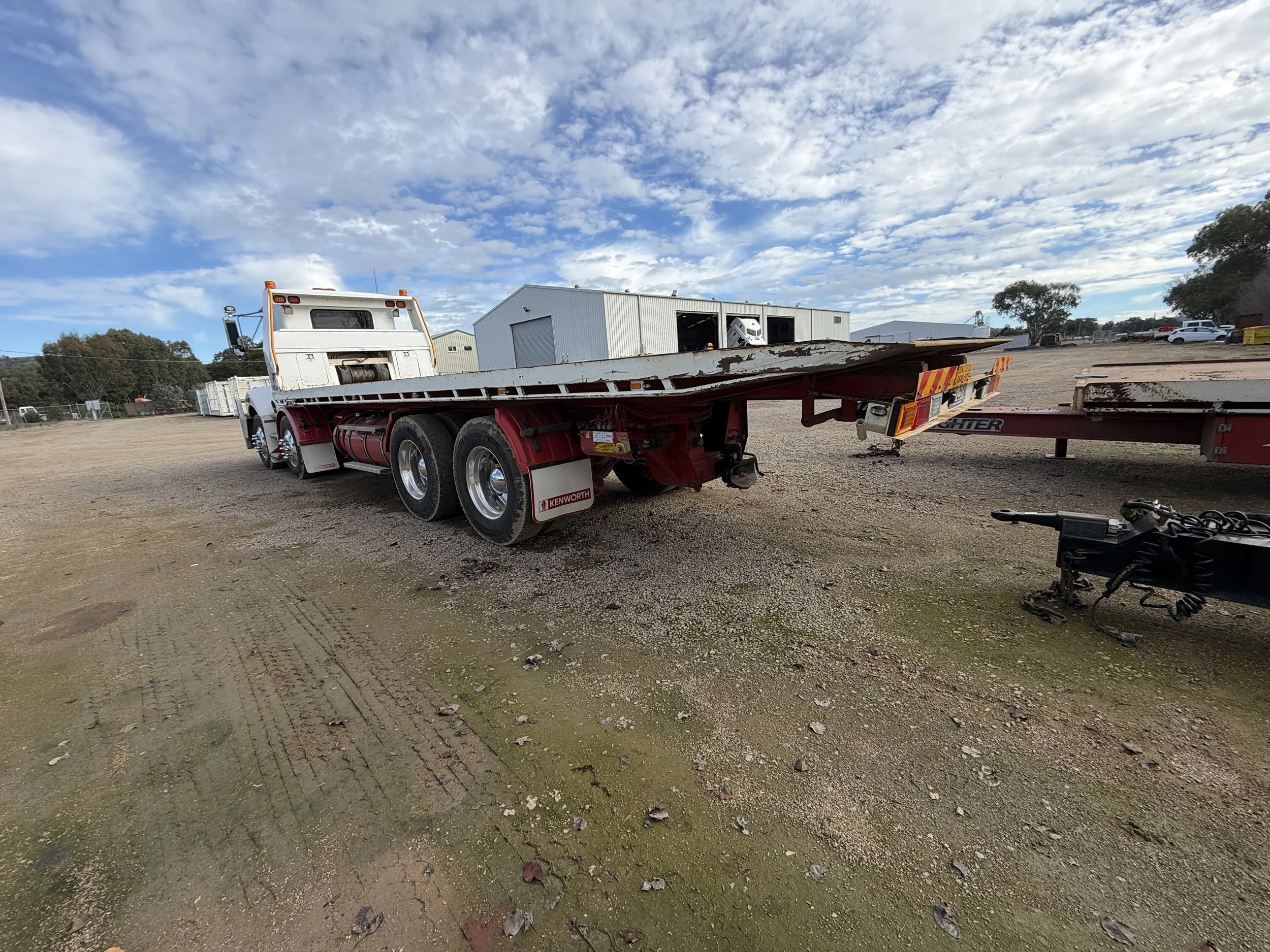 Kenworth T359 Twin Steer Tilt Tray with Trailer image 7