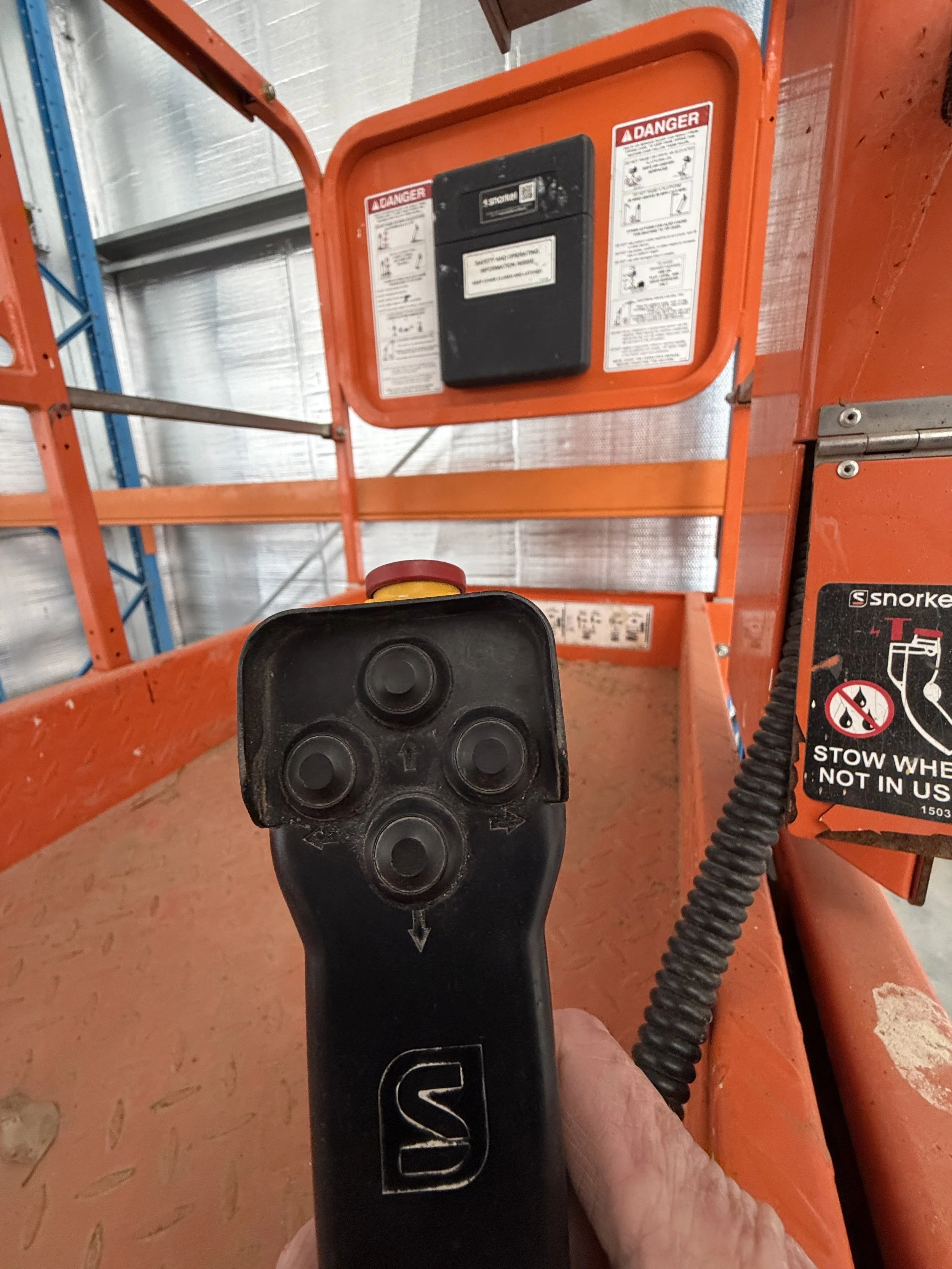 Snorkel 3219E Electric Scissor Lift image 10