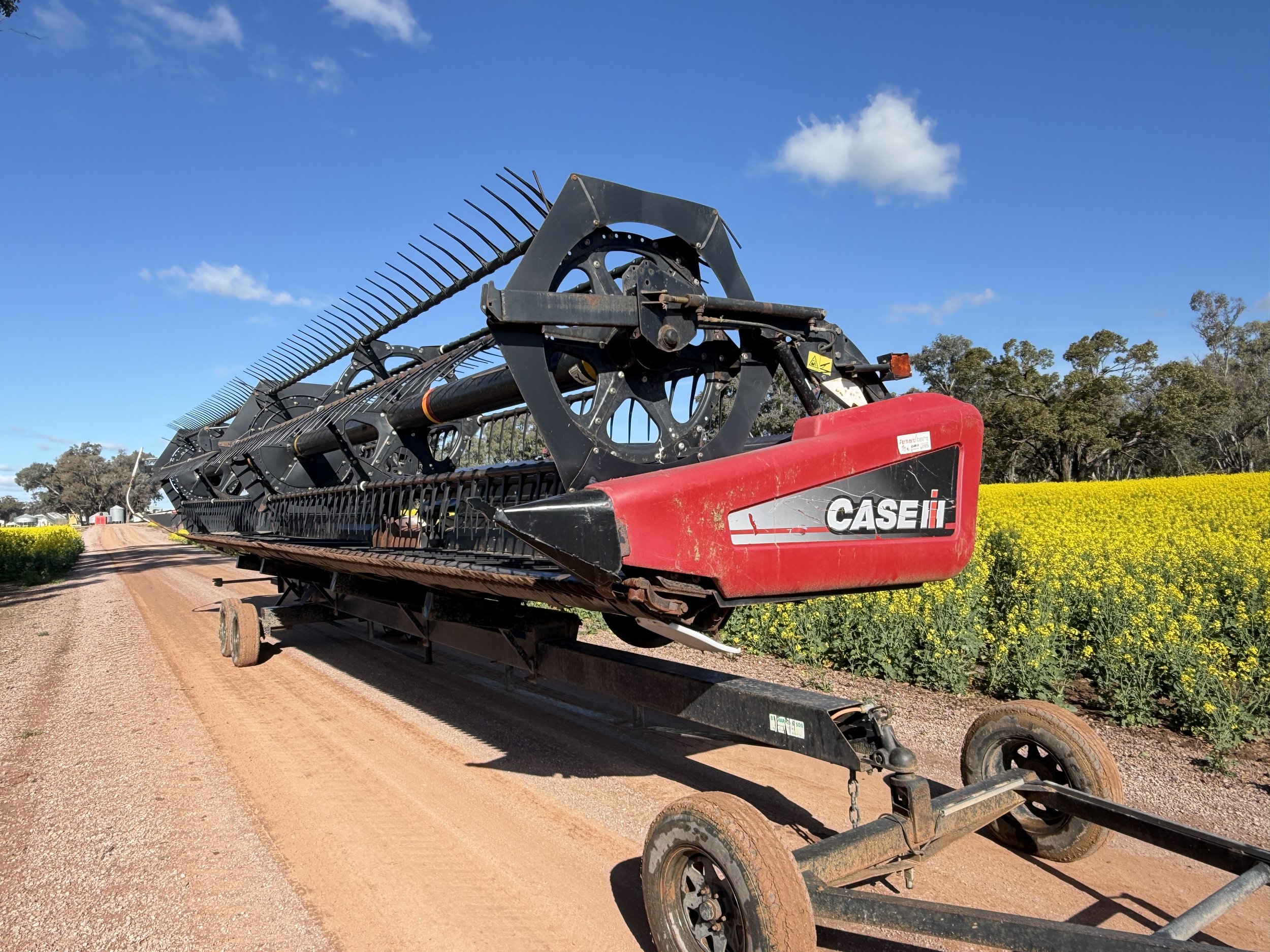 Case 6088 Combine with 2152 35Ft Front with Trailer image 16