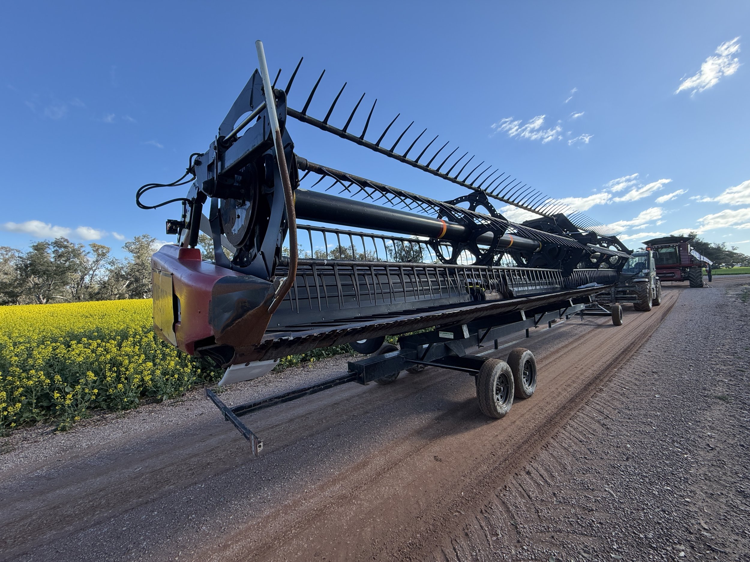 Case 6088 Combine with 2152 35Ft Front with Trailer image 19