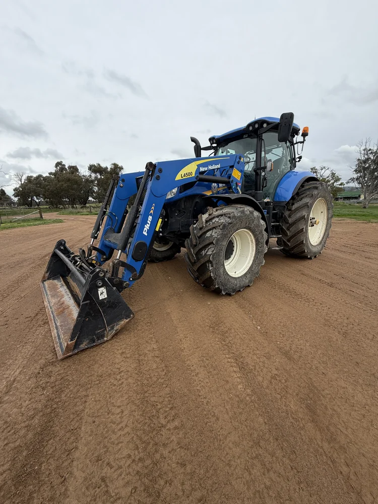 New Holland T7.260 FWA + L4500 Loader for sale at Midstate Machinery Brokers