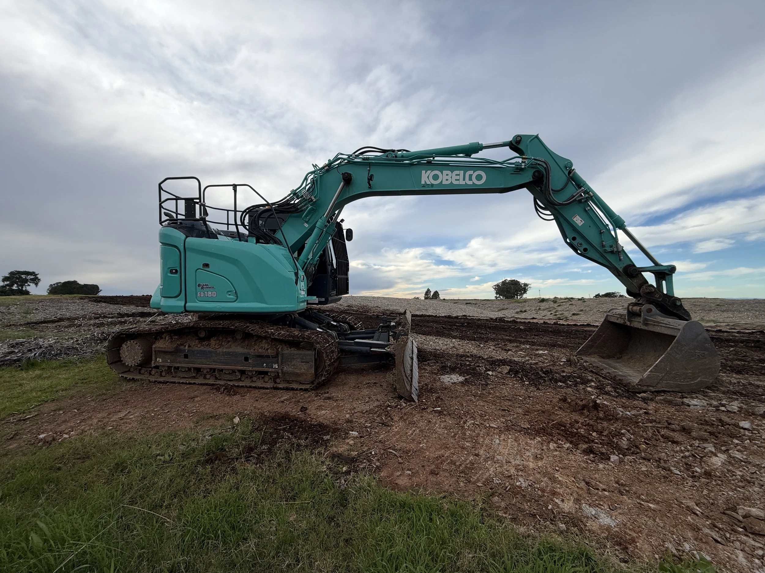 Kobelco ED160-7 Blade Runner Excavator image 3