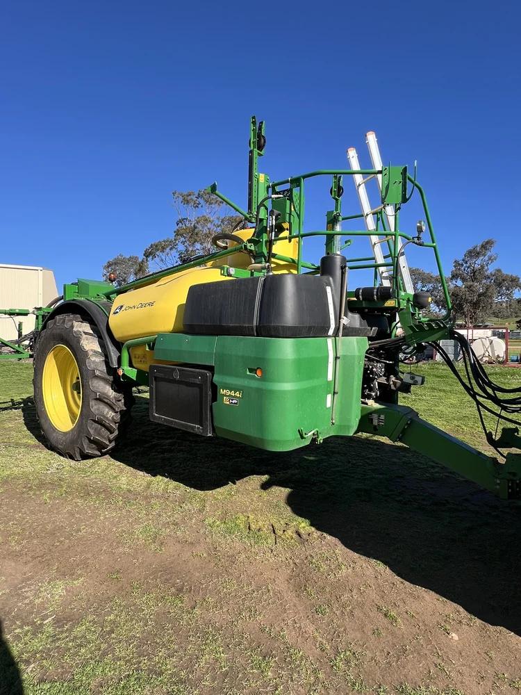 John Deere M944i Trailing Sprayer for sale at Midstate Machinery Brokers